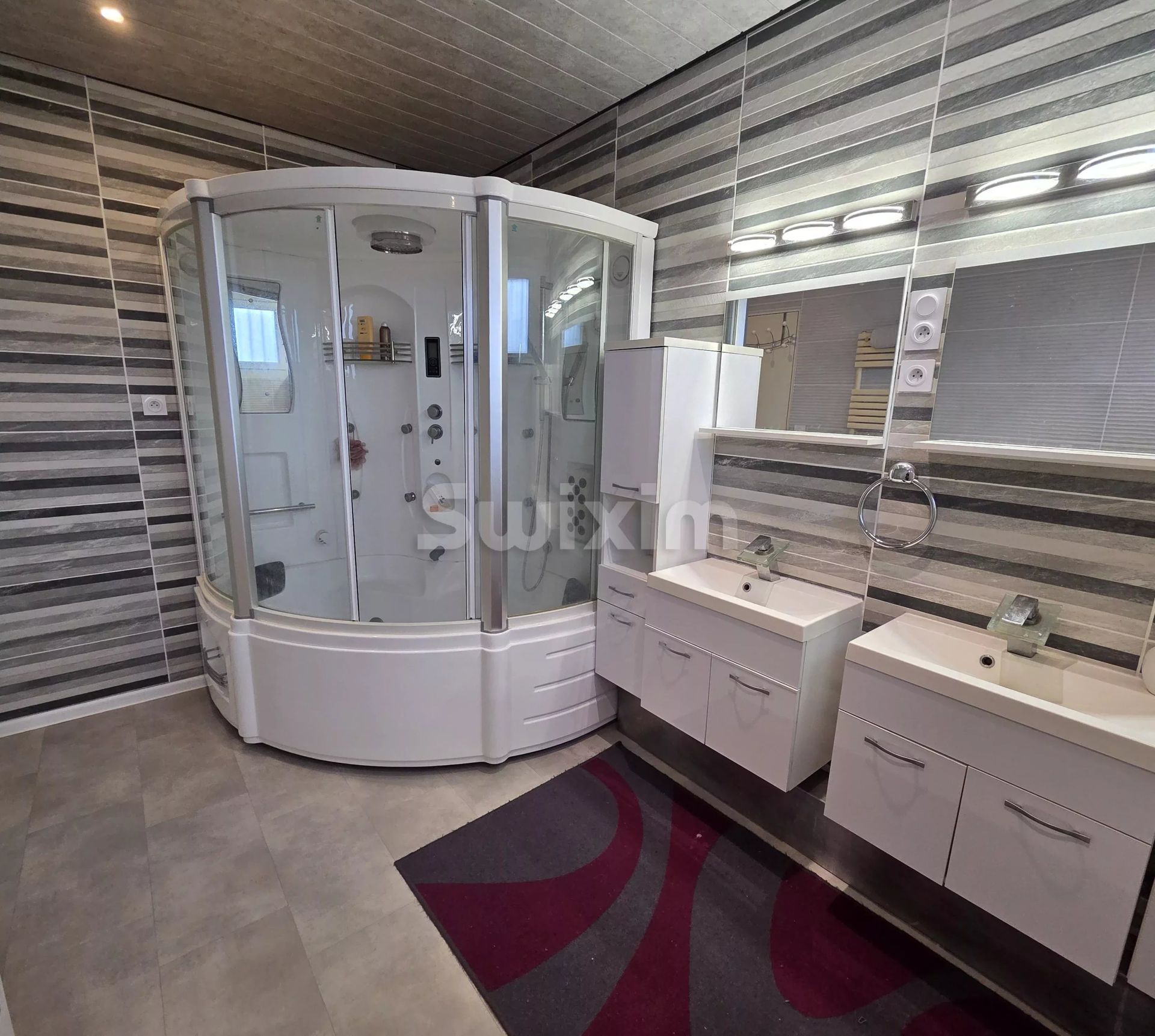 casa 11 Camere in vendita su Poligny (39800)