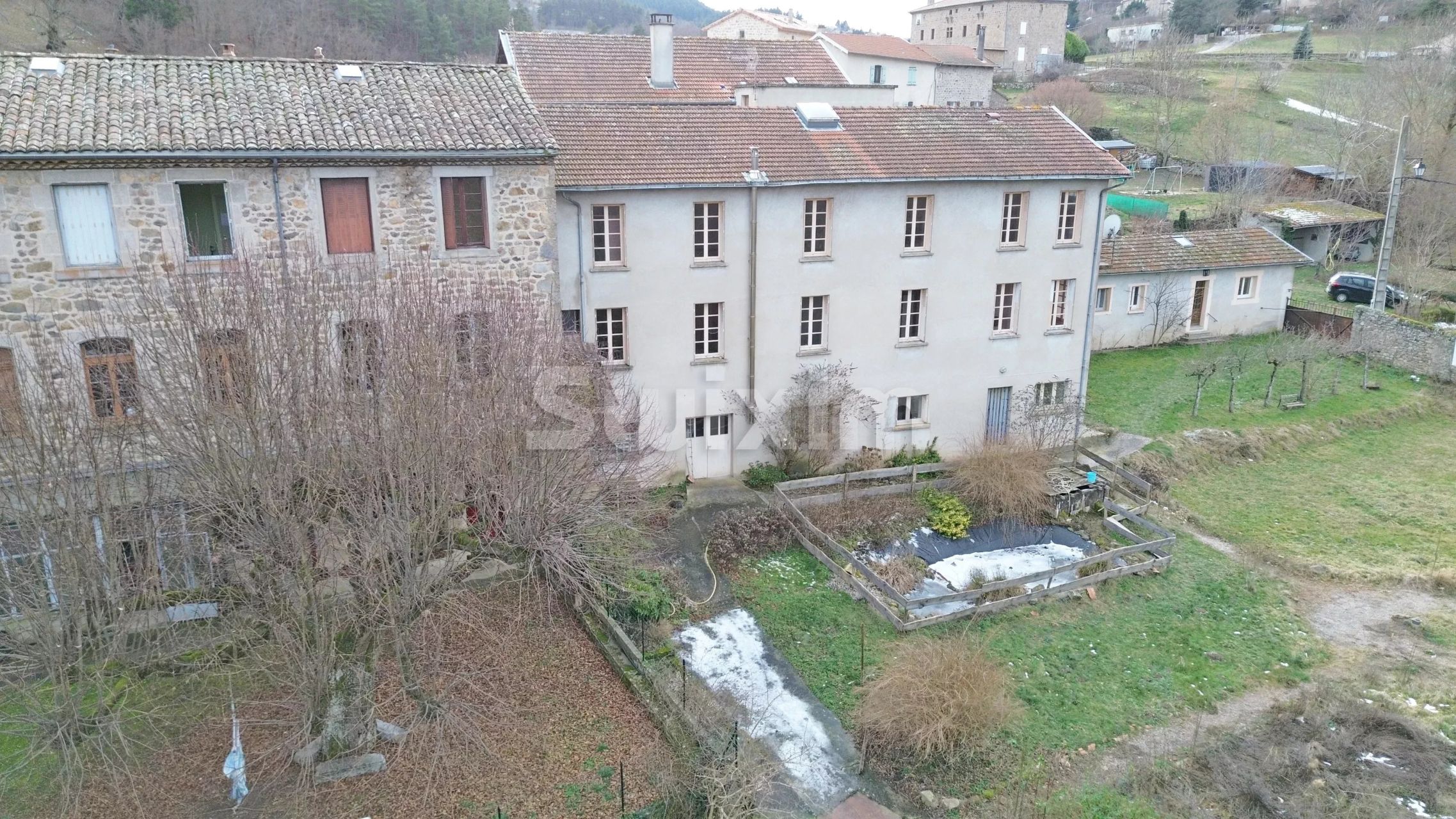 propriété 40 Pièces en vente sur Lamastre (07270)