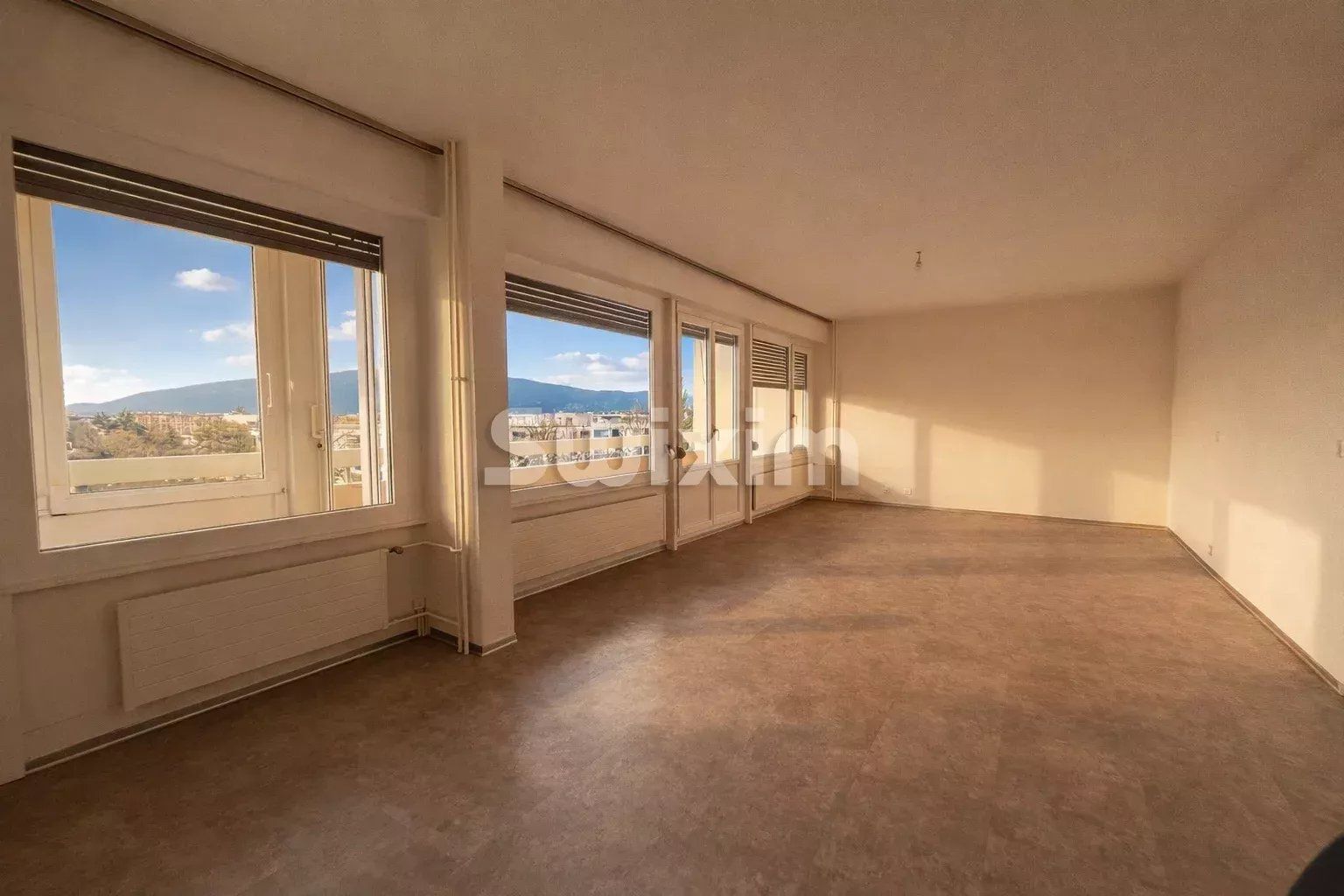 duplex 9 Rooms for sale on Thônex (1226)