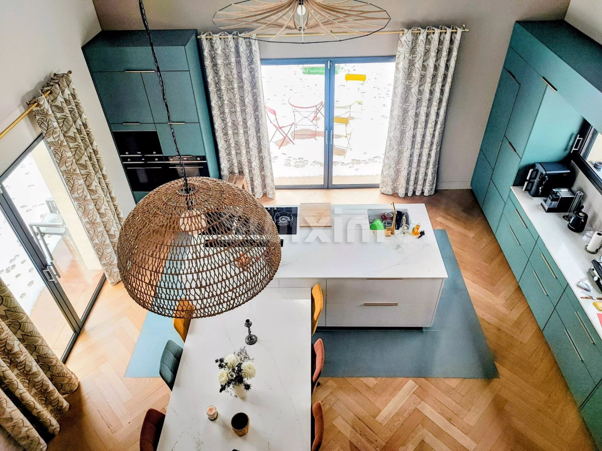 house 10 Rooms for sale on Beaune (21200)