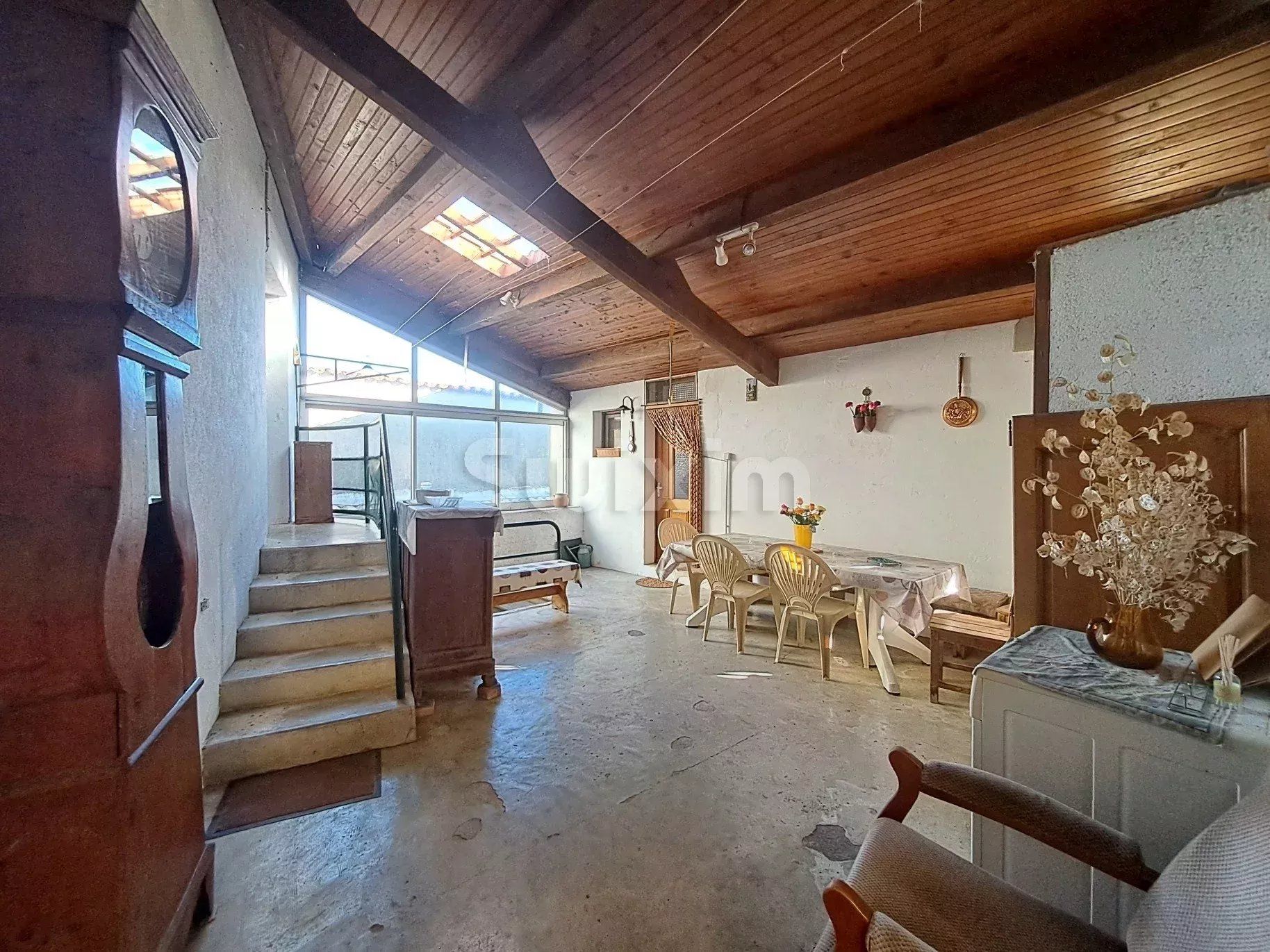 house 8 Rooms for sale on Les Vans (07140)