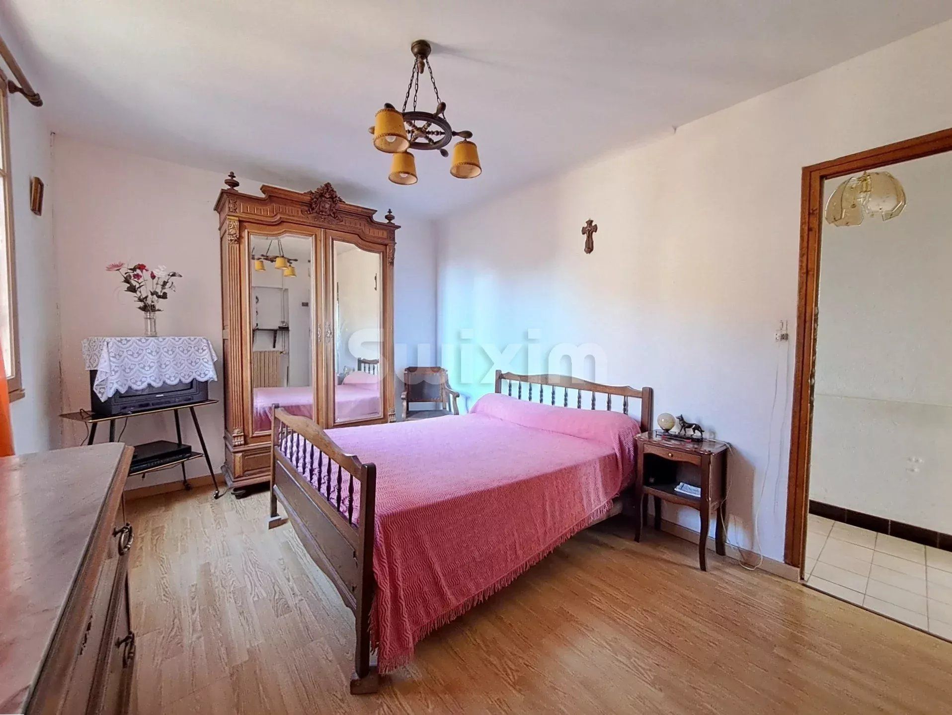 house 8 Rooms for sale on Les Vans (07140)