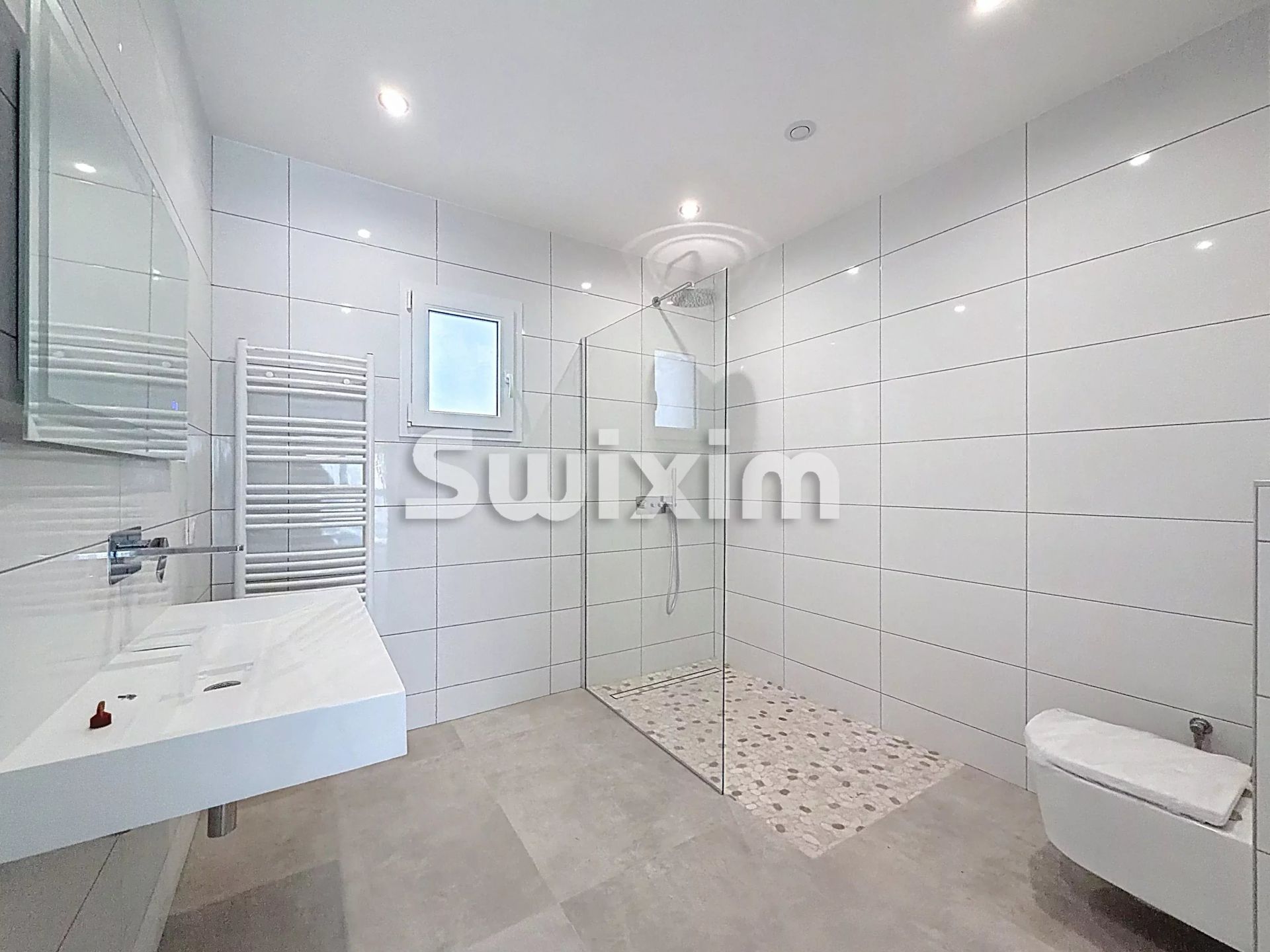 casa 6 Camere in vendita su Échenevex (01170)