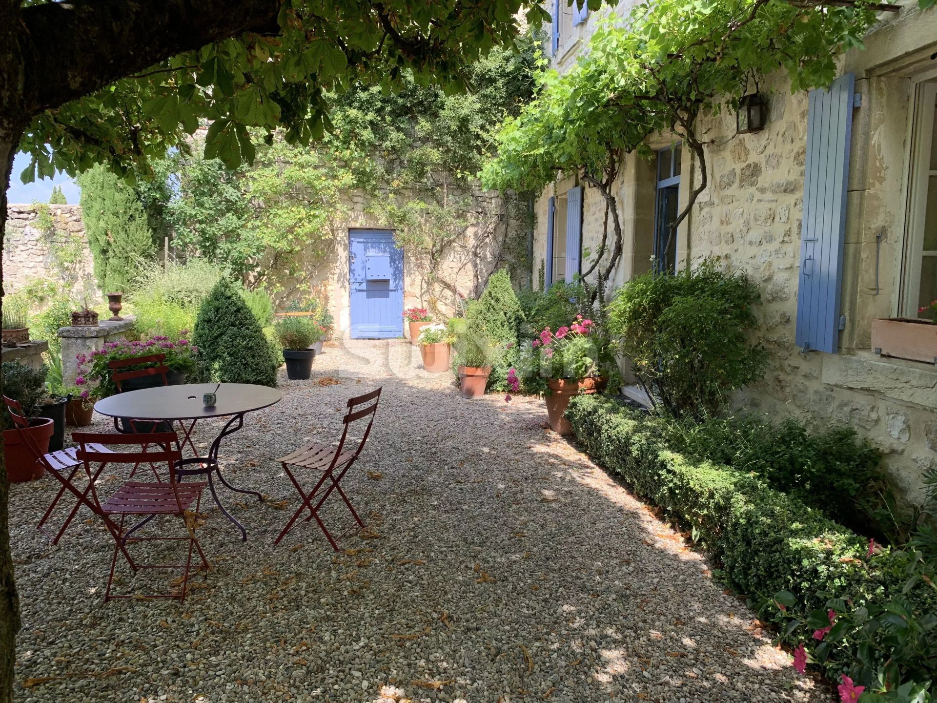 proprietà 8 Camere in vendita su Grignan (26230)