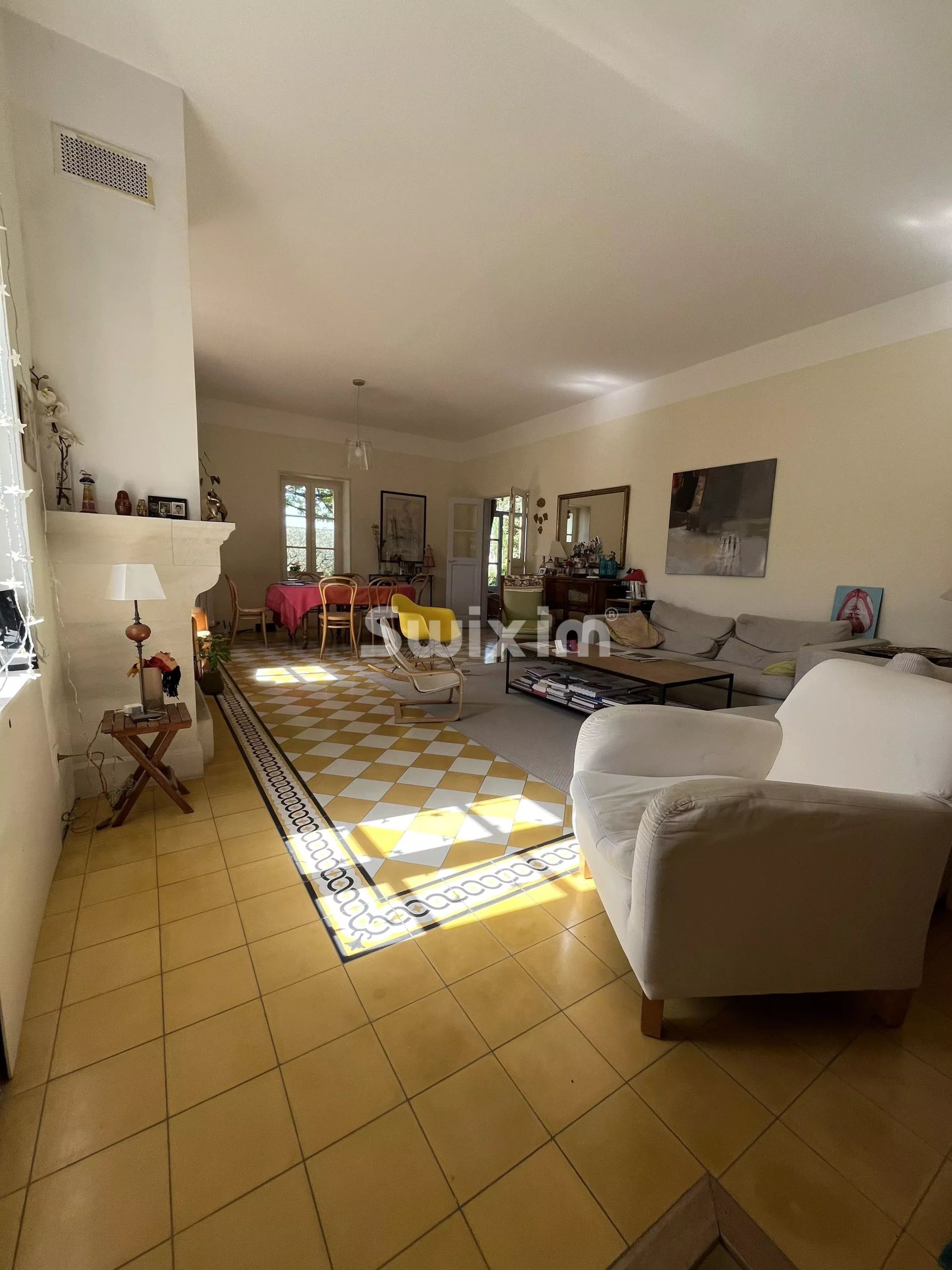 proprietà 8 Camere in vendita su Grignan (26230)