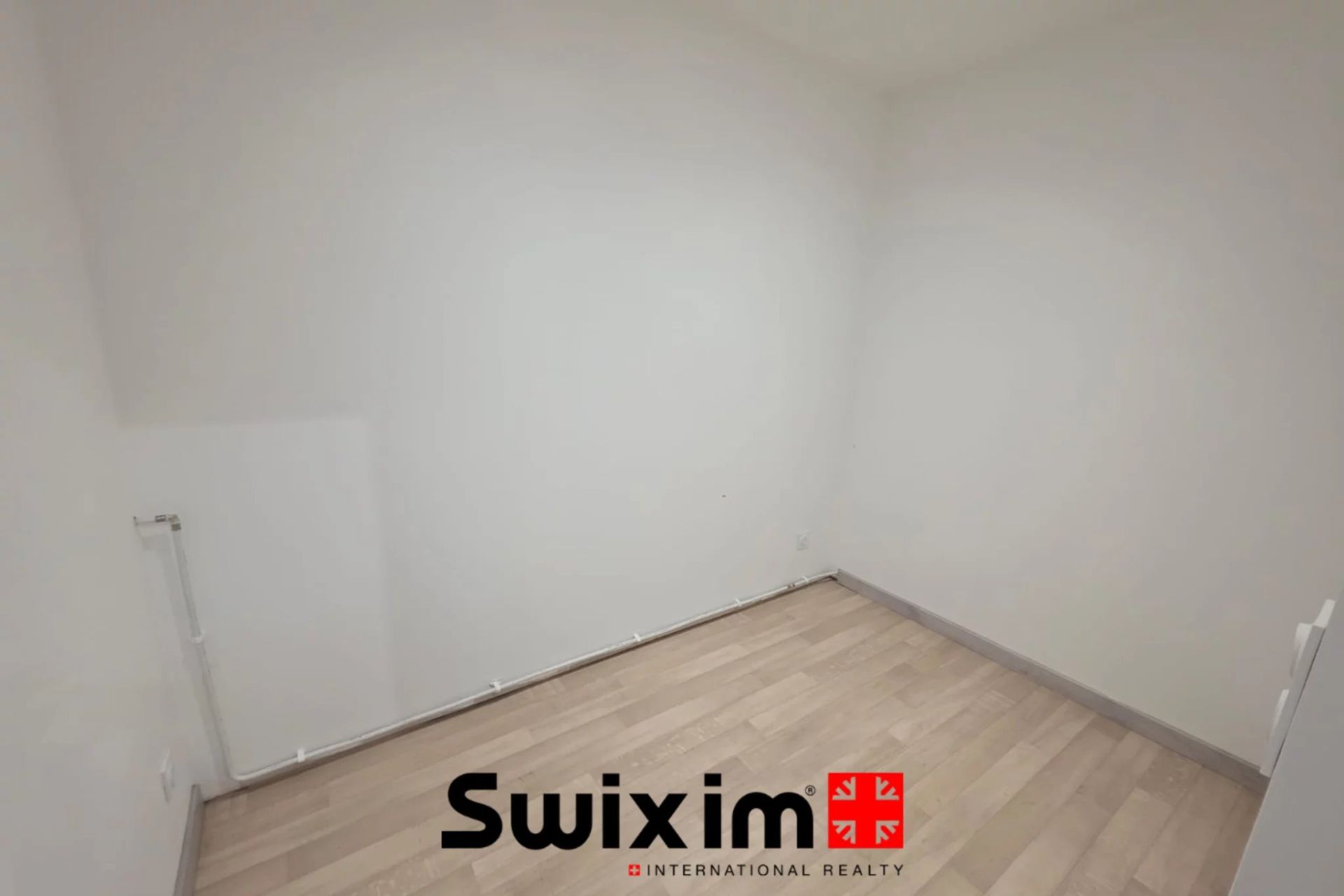 local d'activité 1 pièce en location sur Saint-Laurent-Médoc (33112)