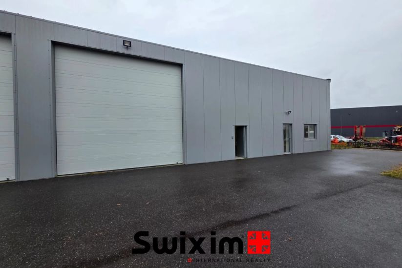 Location Local d'activité Saint-Laurent-Médoc 1&nbsp;pièce 390&nbsp;m²