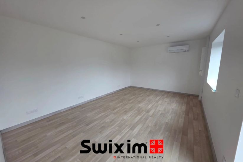 Location Local d'activité Saint-Laurent-Médoc 1&nbsp;pièce 390&nbsp;m²