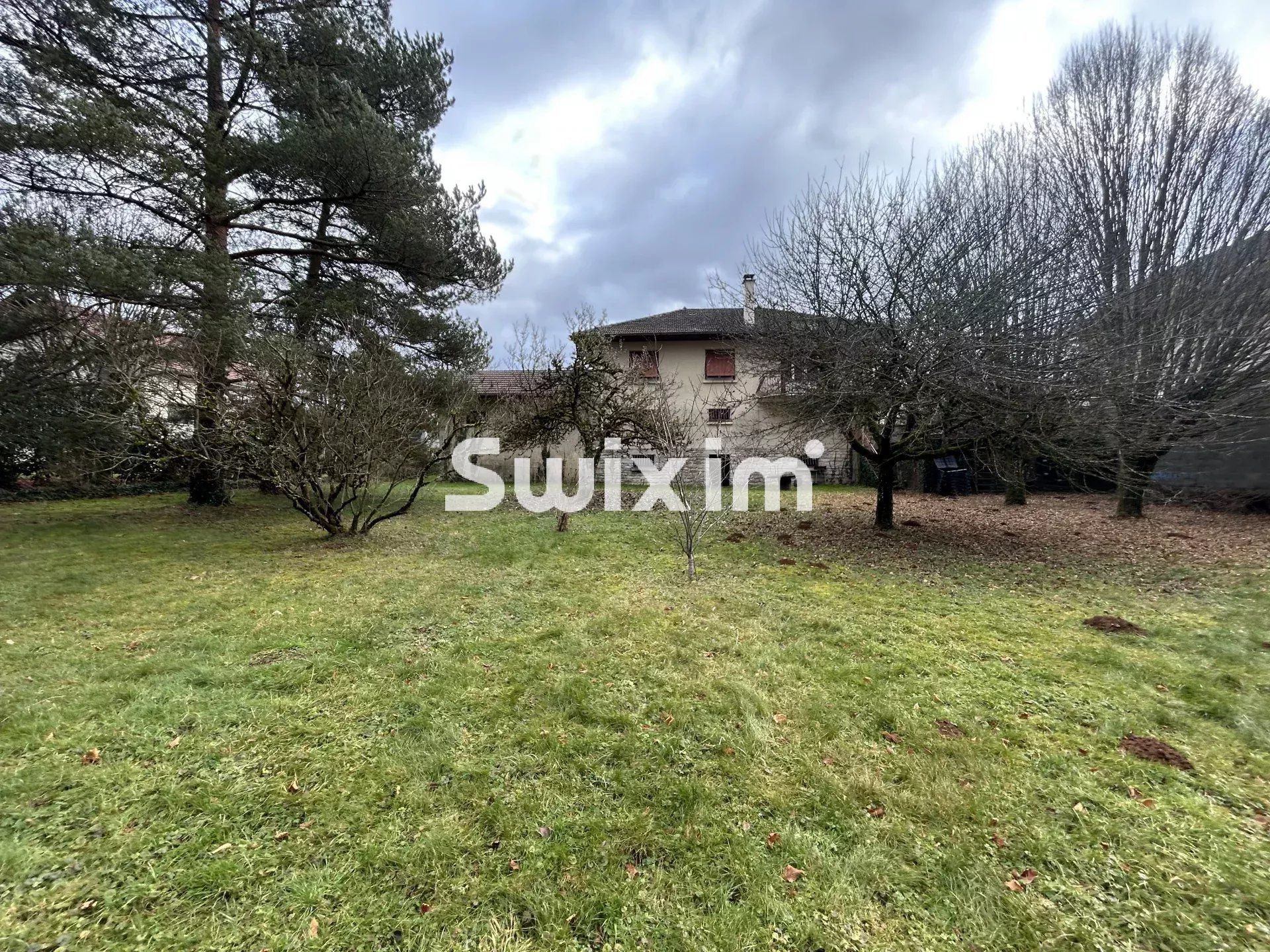 house 6 Rooms for sale on Hauteroche (39570)