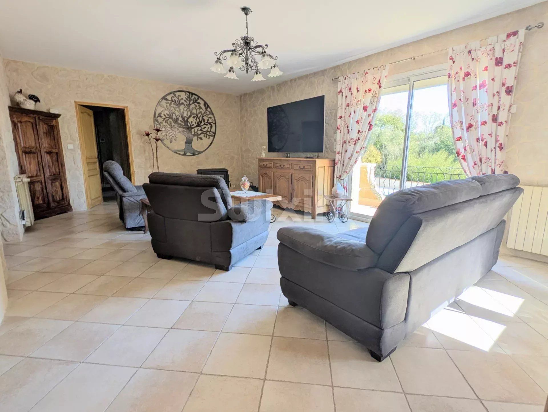 villa 8 Rooms for sale on Uzès (30700)