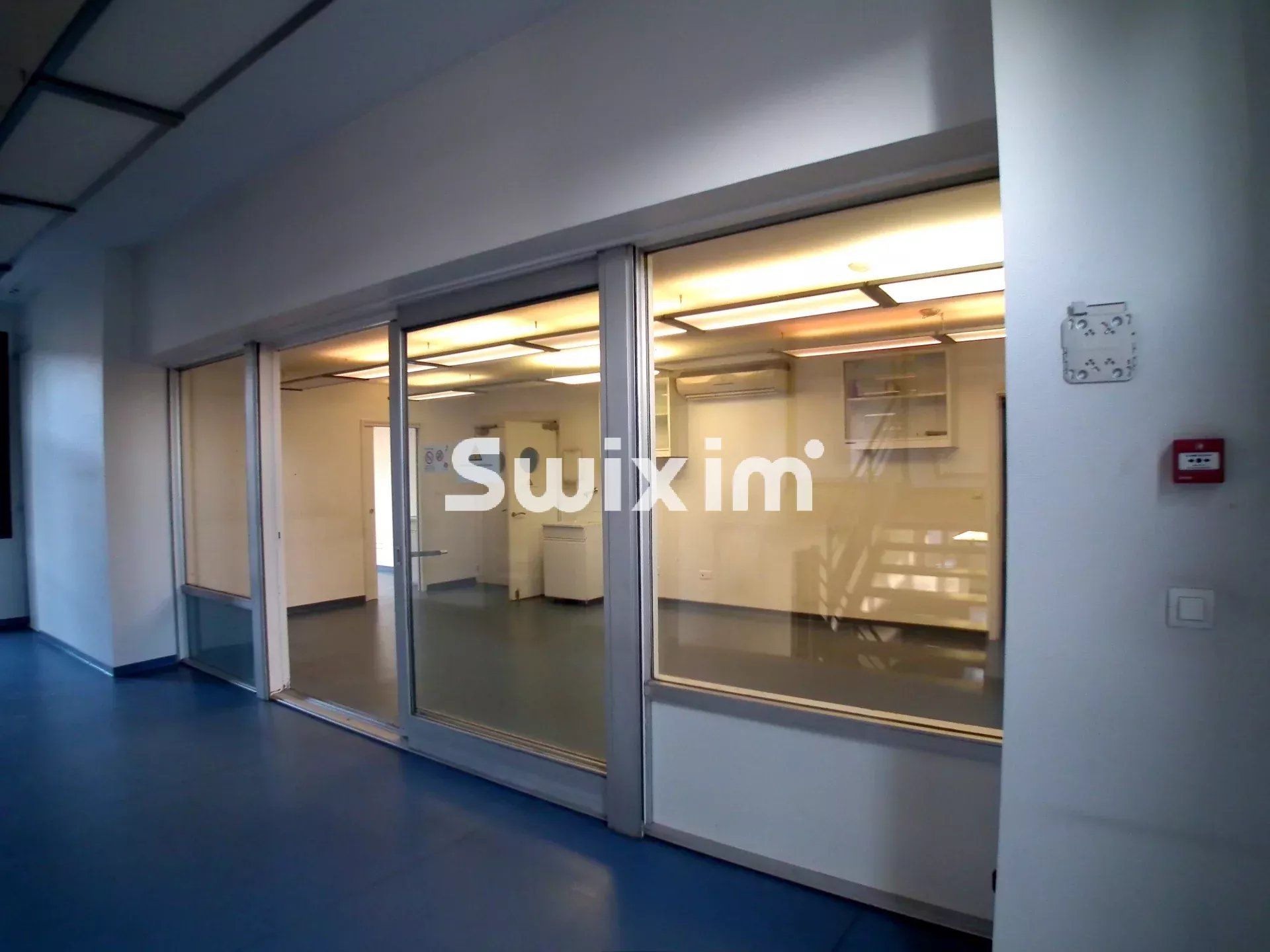 building 24 Rooms for sale on Lons-le-Saunier (39000)