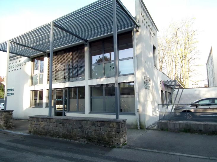 Vente Immeuble Lons-le-Saunier 24&nbsp;Pièces 560&nbsp;m²