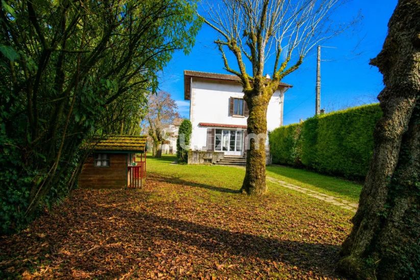 Vente Propriété Ambérieu-en-Bugey 9&nbsp;Pièces 156.23&nbsp;m²
