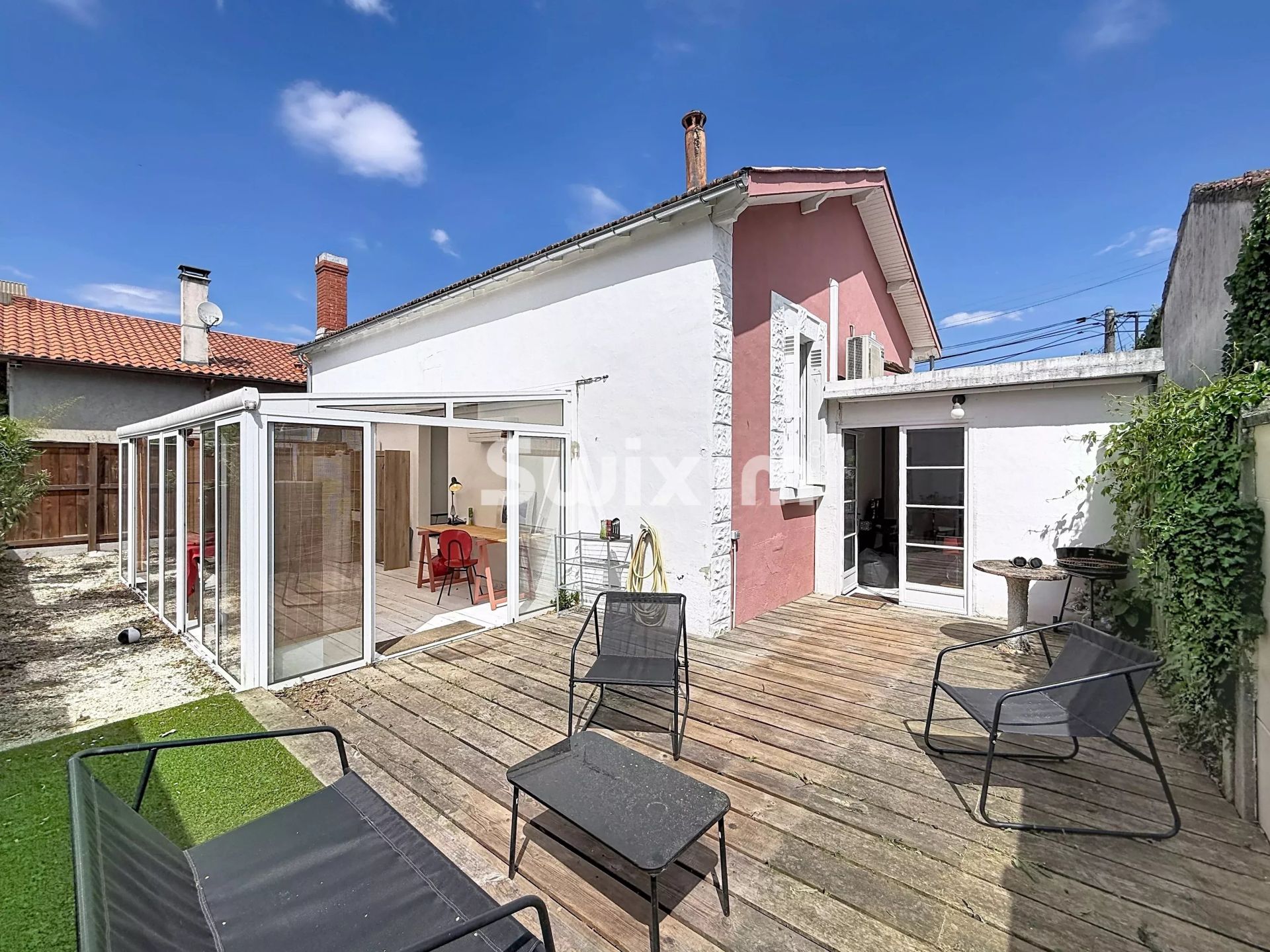 casa 5 Camere in vendita su Pessac (33600)