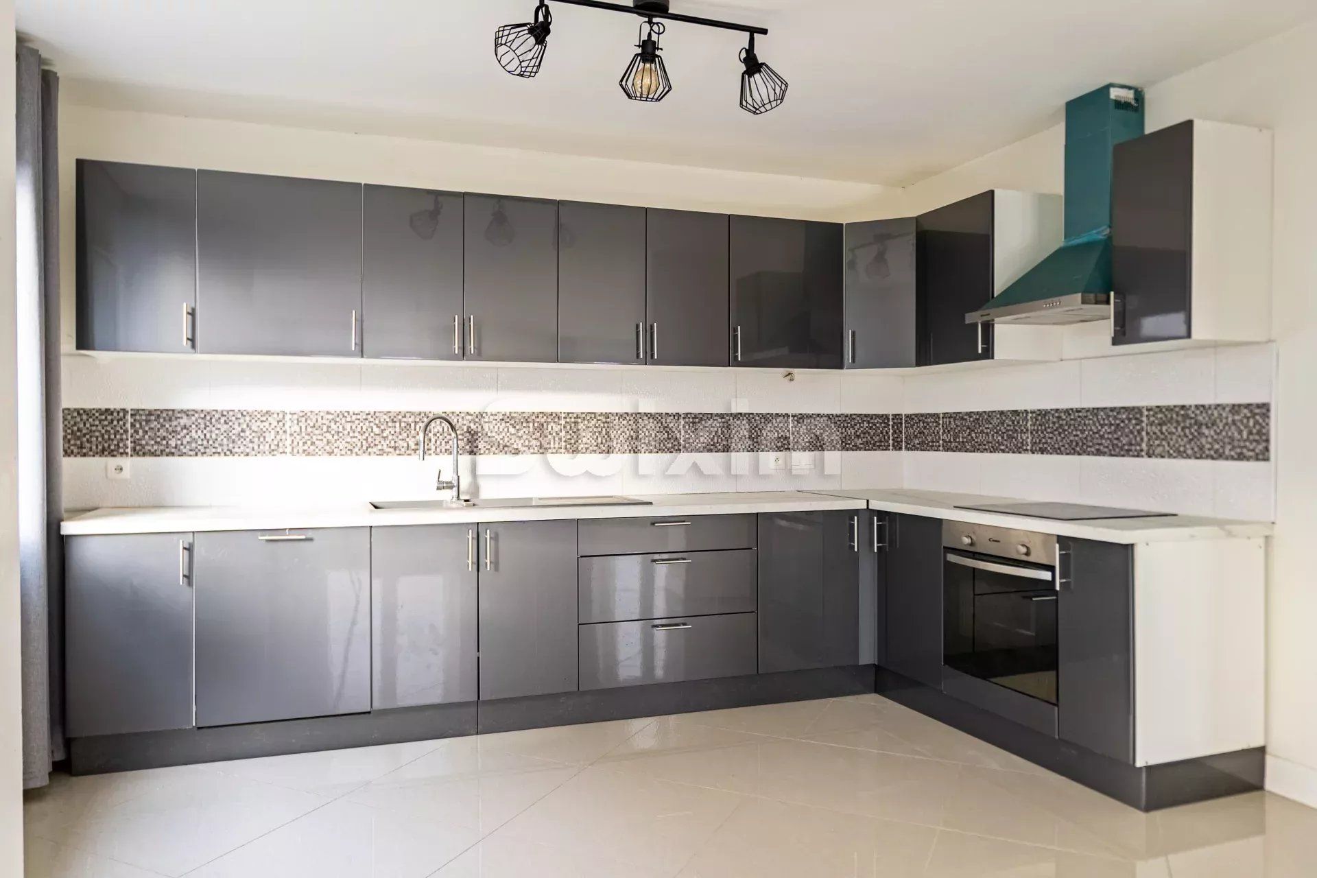 casa 7 Camere in vendita su Messery (74140)