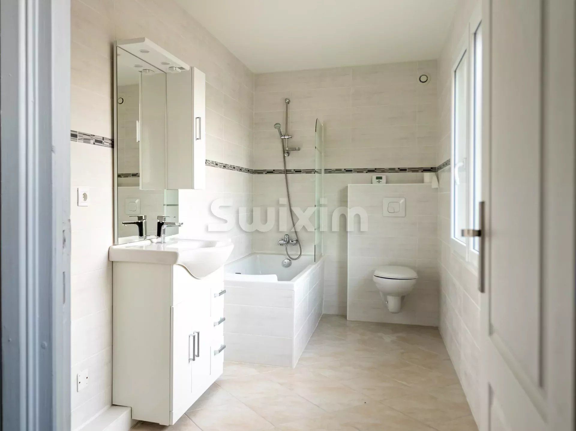 casa 7 Camere in vendita su Messery (74140)