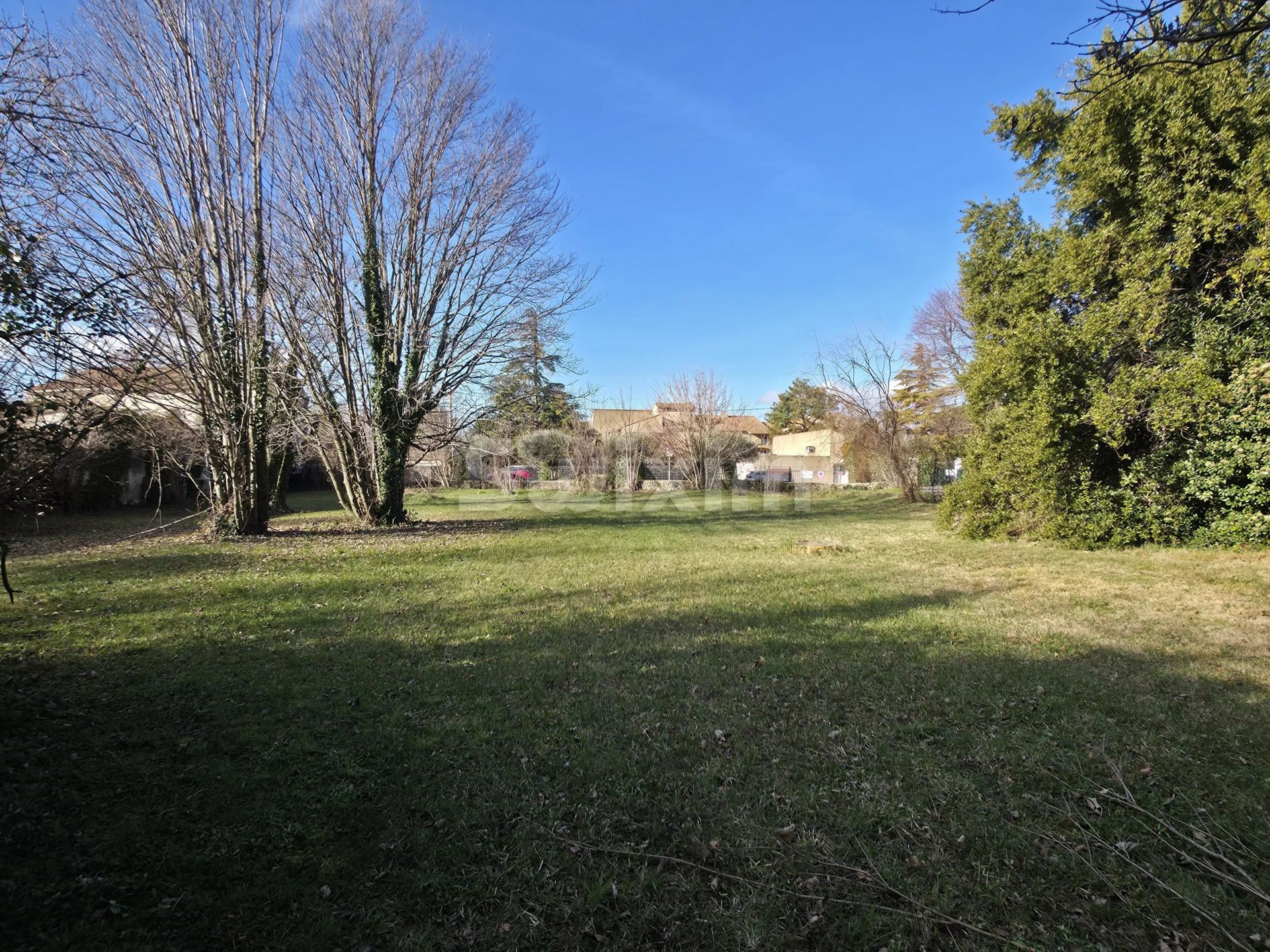 buildable land for sale on Valréas (84600)