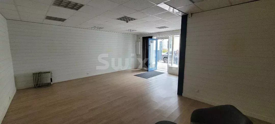 locale commerciale 2 Camere in vendita su Lons-le-Saunier (39000)