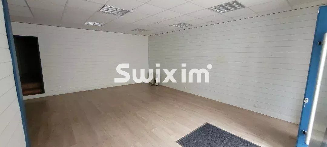 locale commerciale 2 Camere in vendita su Lons-le-Saunier (39000)