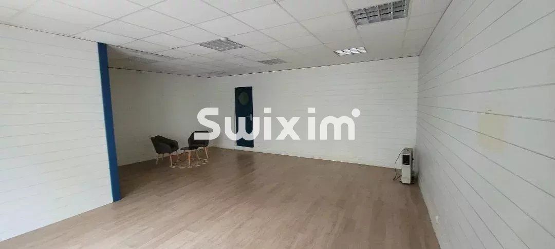 locale commerciale 2 Camere in vendita su Lons-le-Saunier (39000)