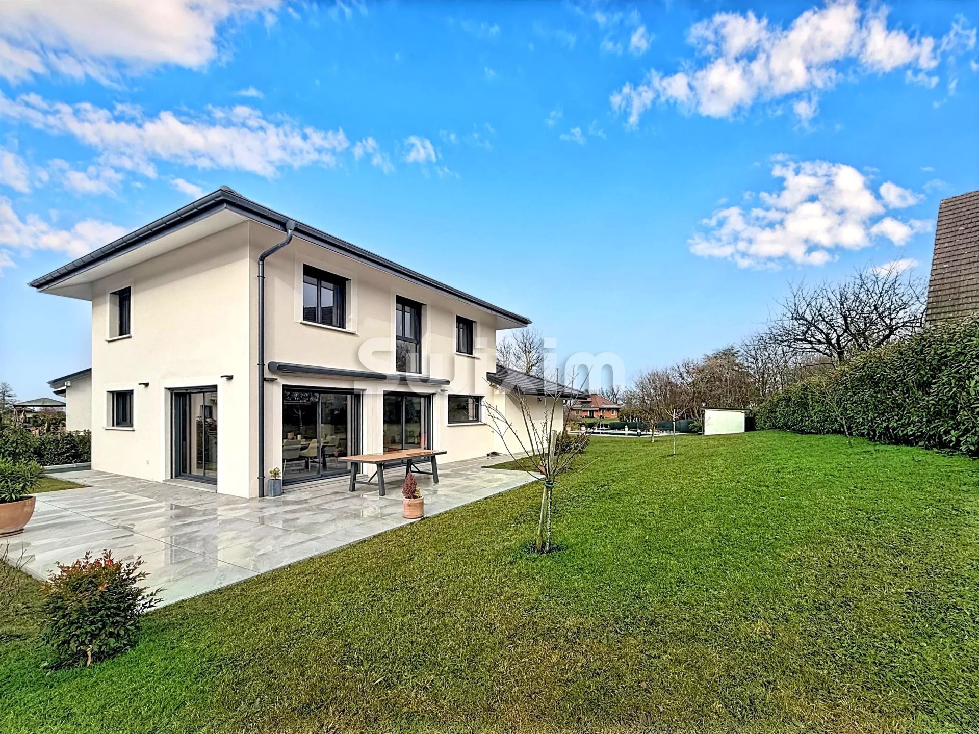 house 4 Rooms for sale on Sciez (74140)