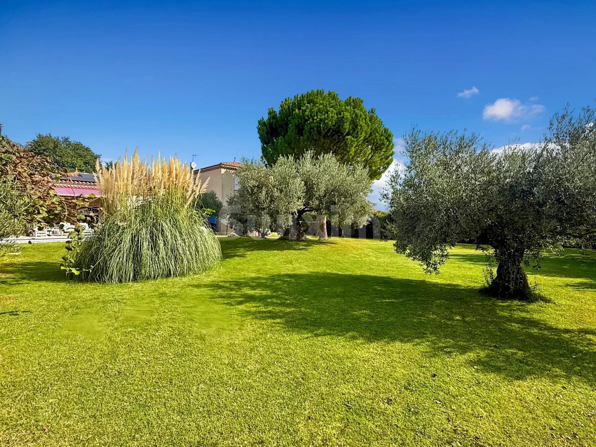 casa 5 Camere in vendita su Bourg-Saint-Andéol (07700)