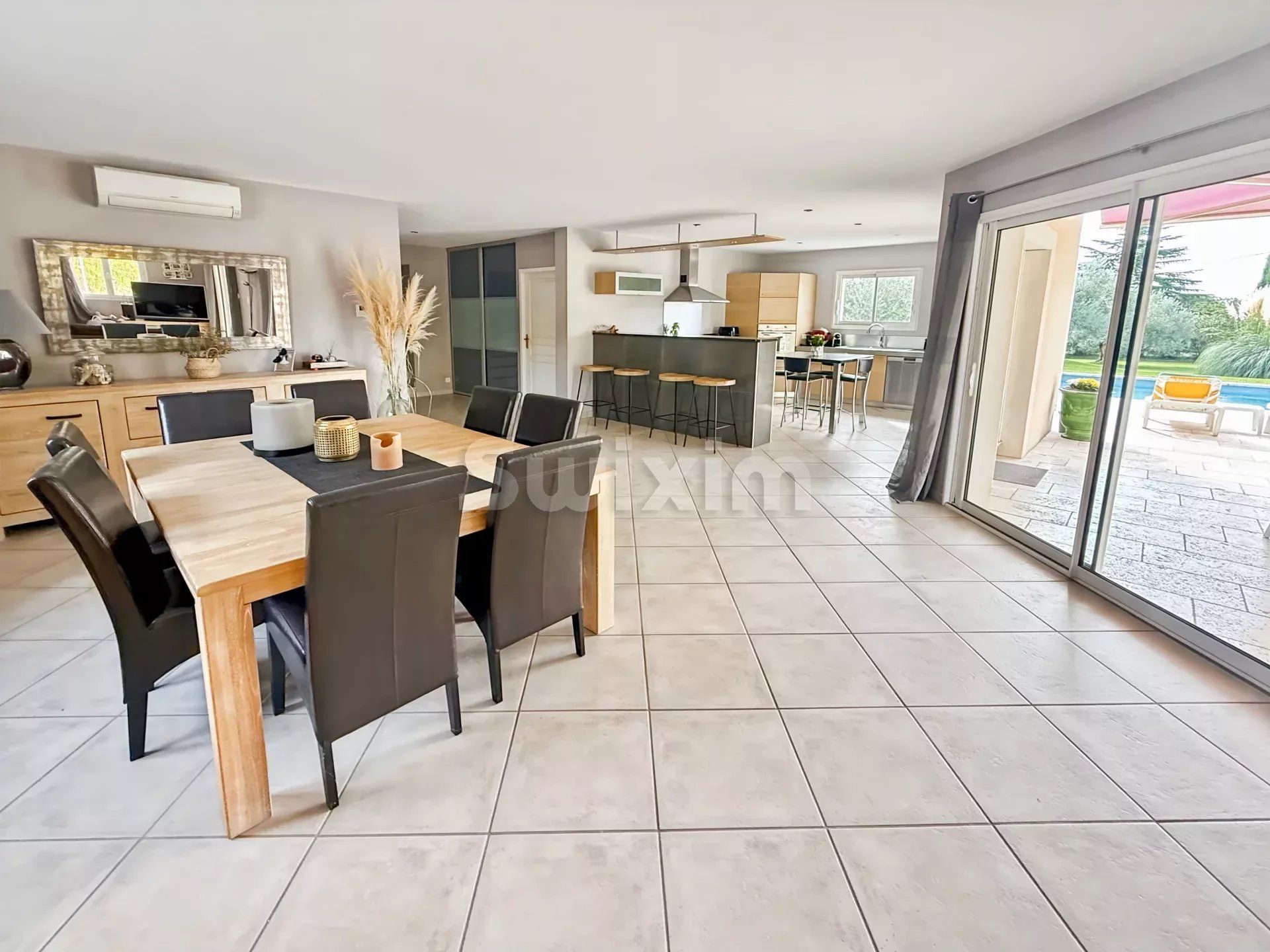 casa 5 Camere in vendita su Bourg-Saint-Andéol (07700)