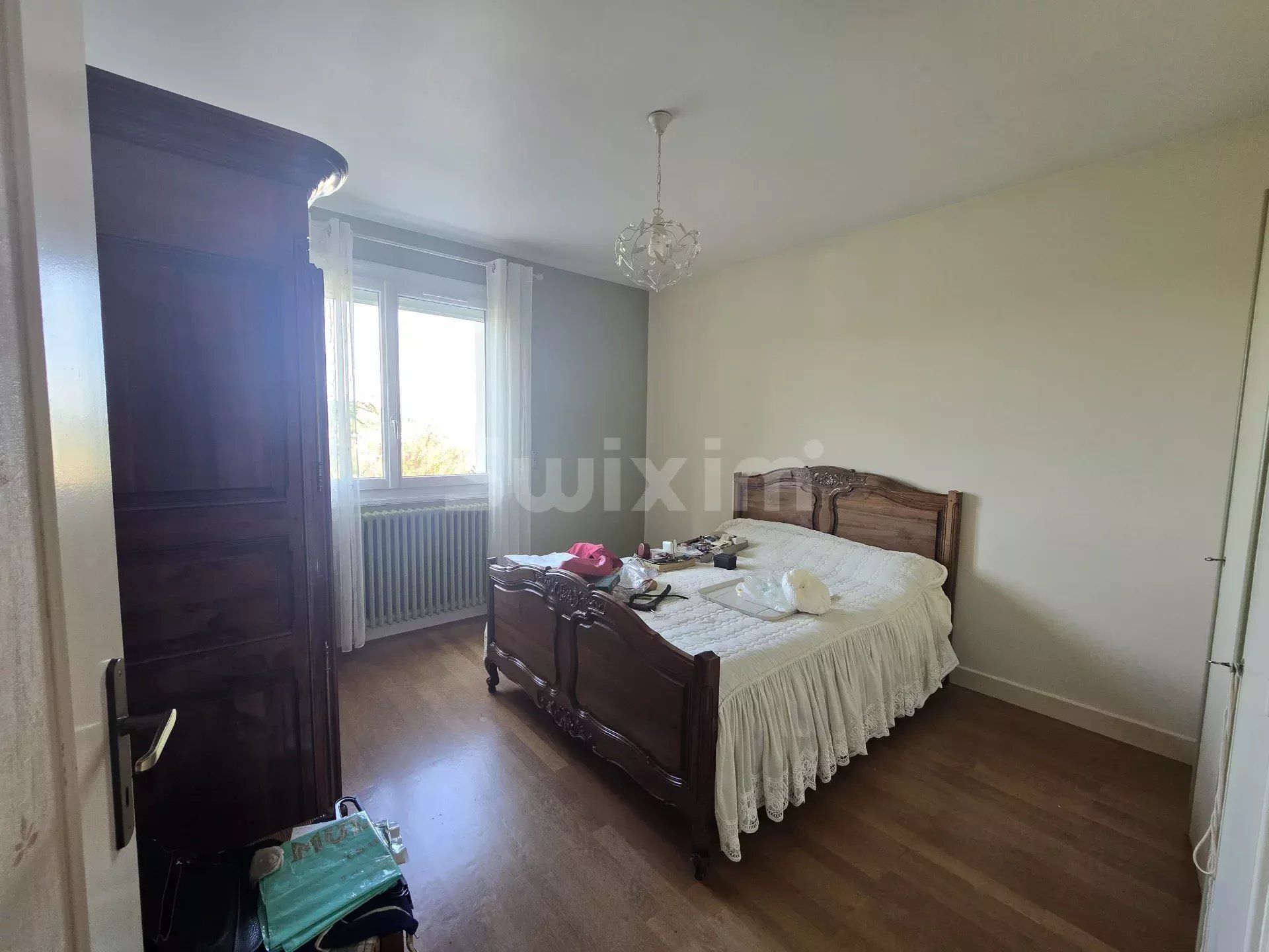 house 5 Rooms for sale on Lons-le-Saunier (39000)