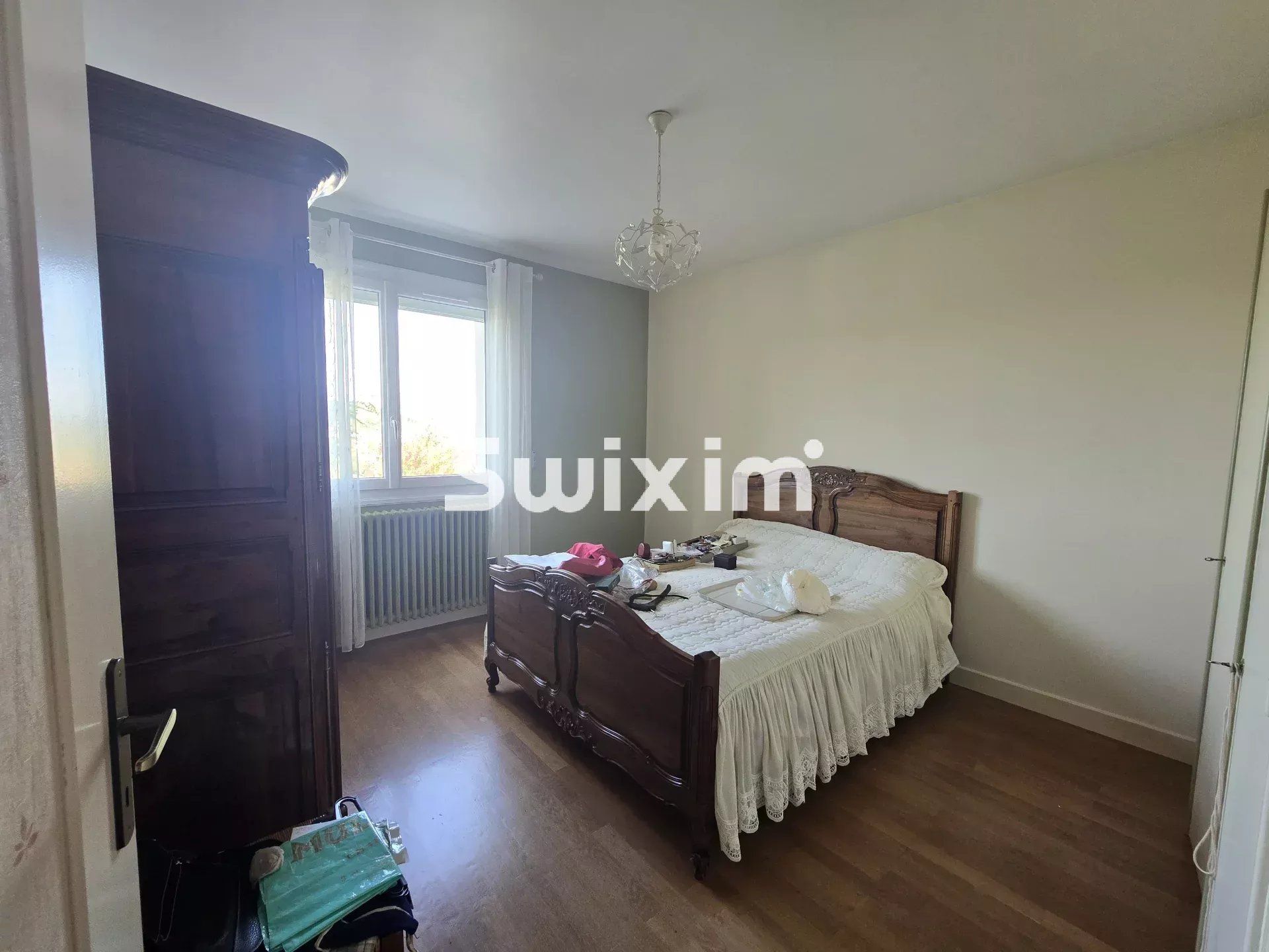 house 5 Rooms for sale on Lons-le-Saunier (39000)