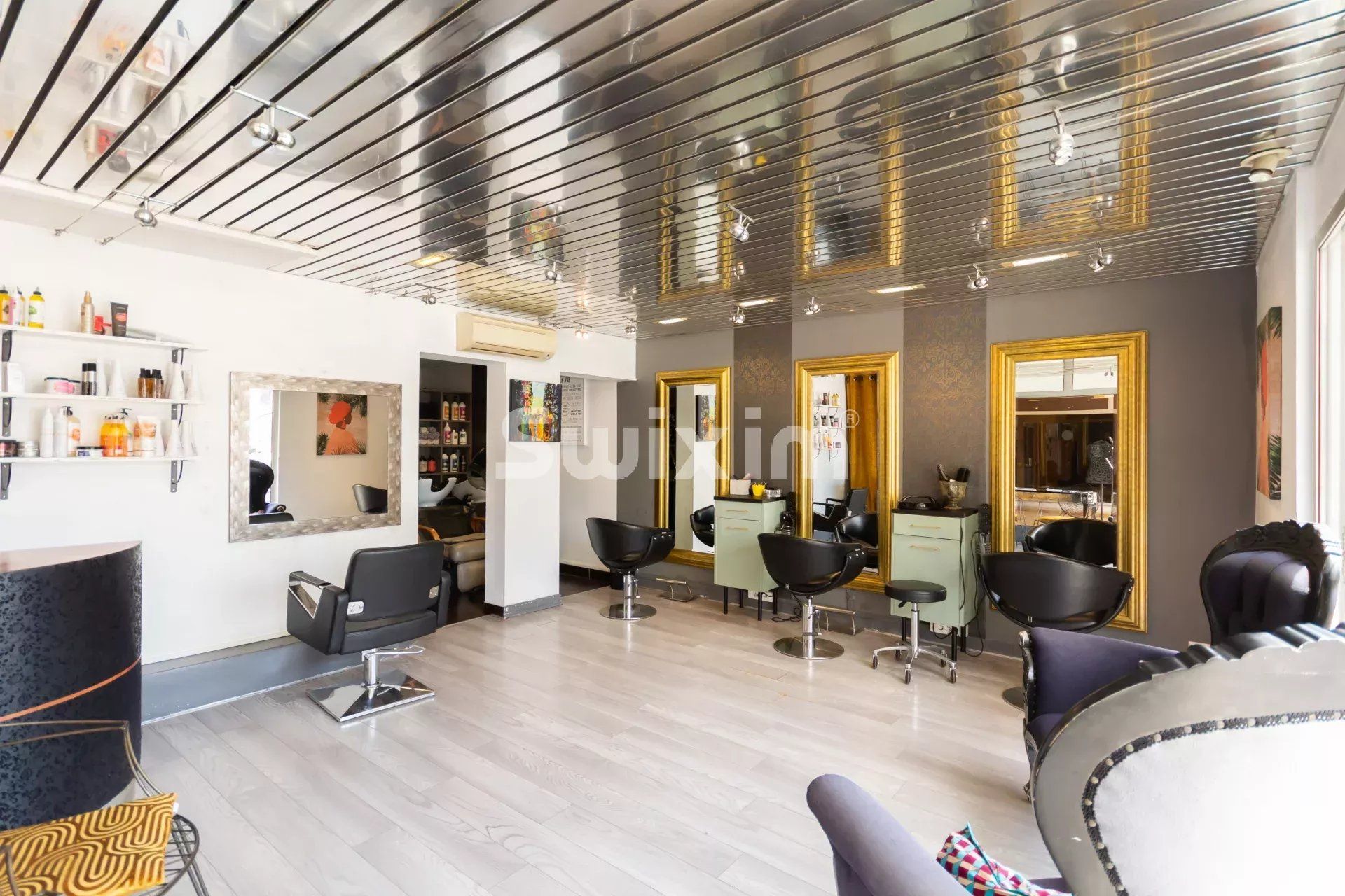 commercial local 3 Rooms for sale on Annecy (74000)