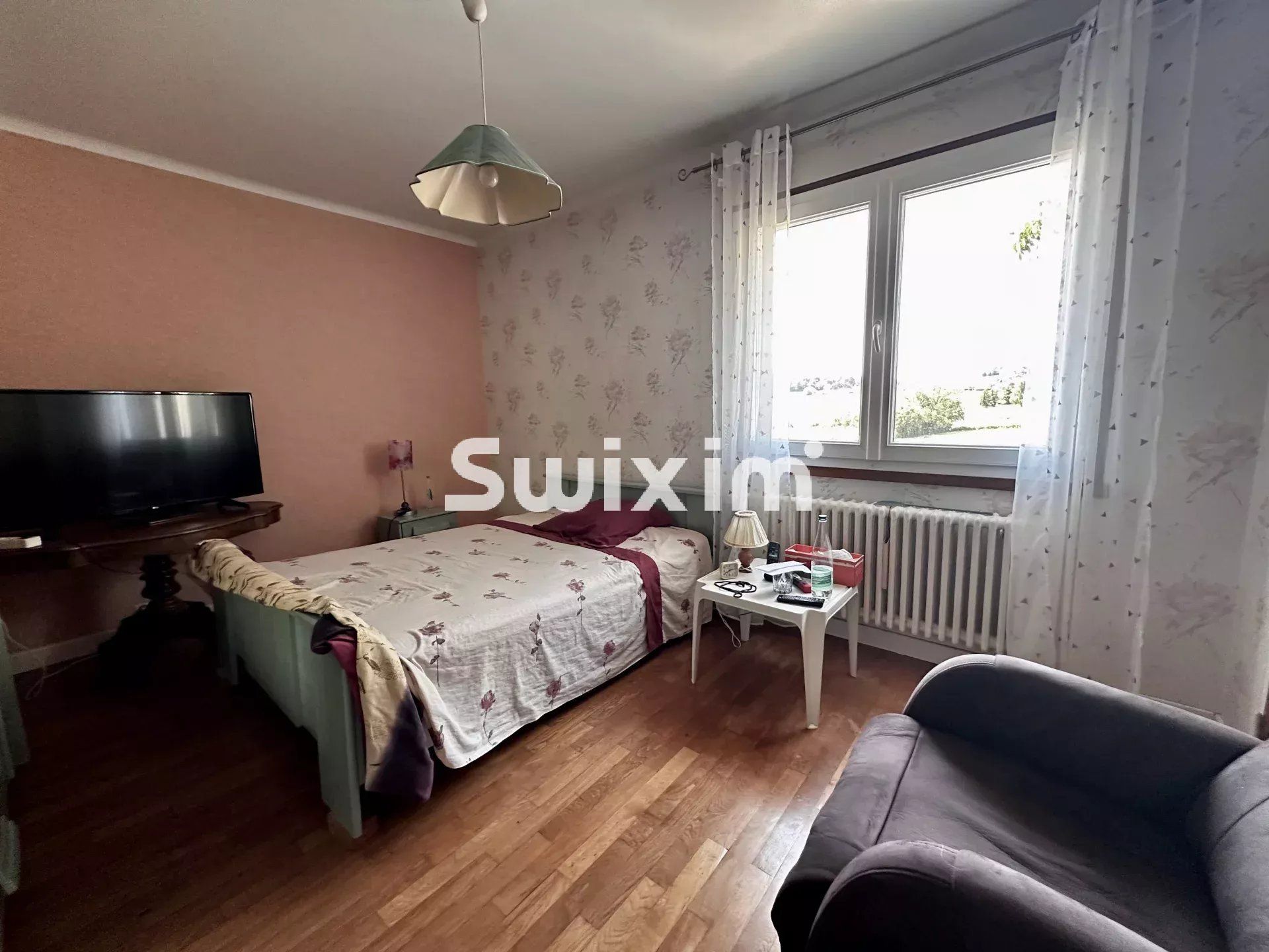 house 5 Rooms for sale on Lons-le-Saunier (39000)