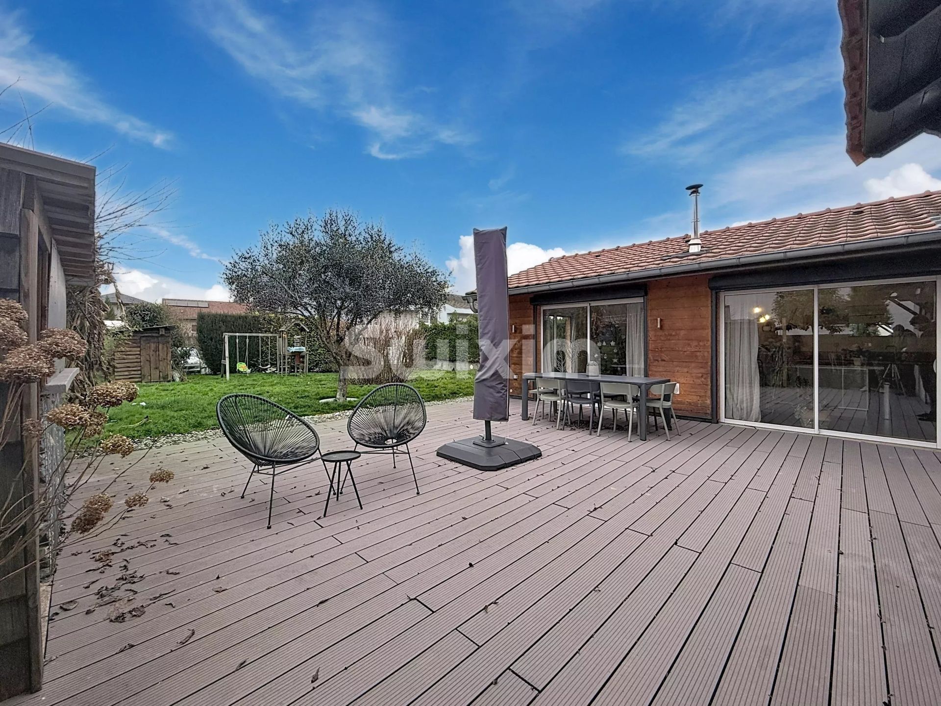 house 5 Rooms for sale on Sciez (74140)