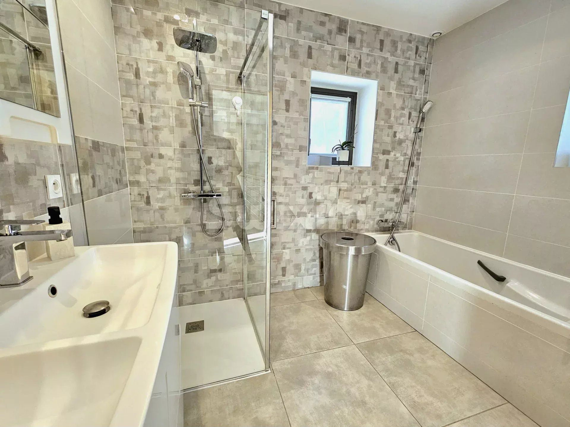 casa 6 Camere in vendita su Monteils (30360)