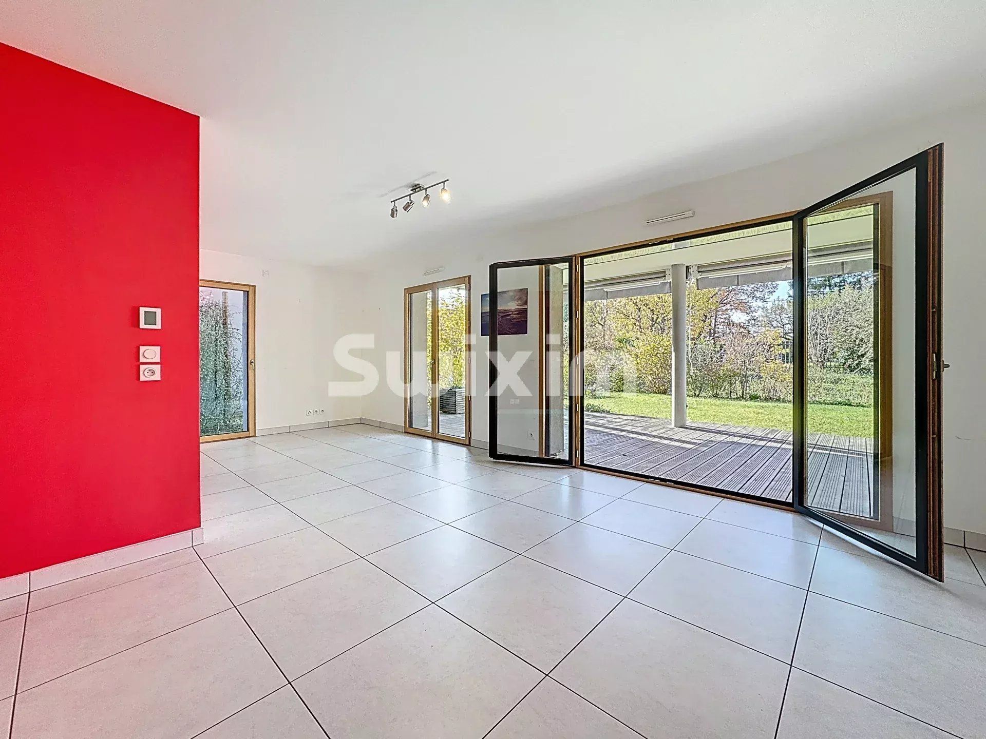 apartment 5 Rooms for sale on Prévessin-Moëns (01280)