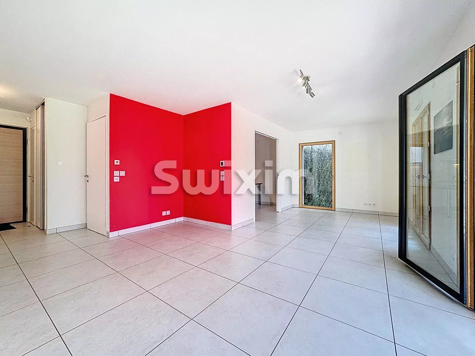 apartment 5 Rooms for sale on Prévessin-Moëns (01280)