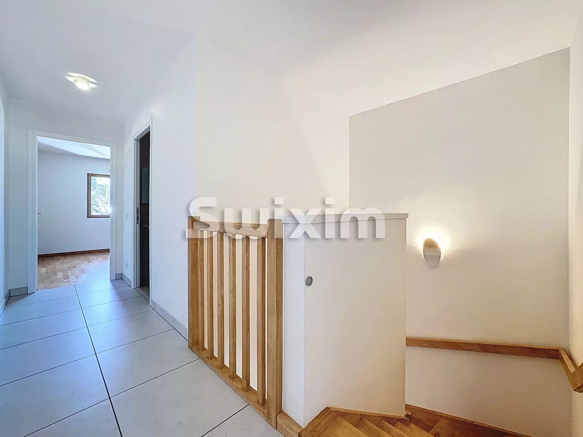 apartment 5 Rooms for sale on Prévessin-Moëns (01280)