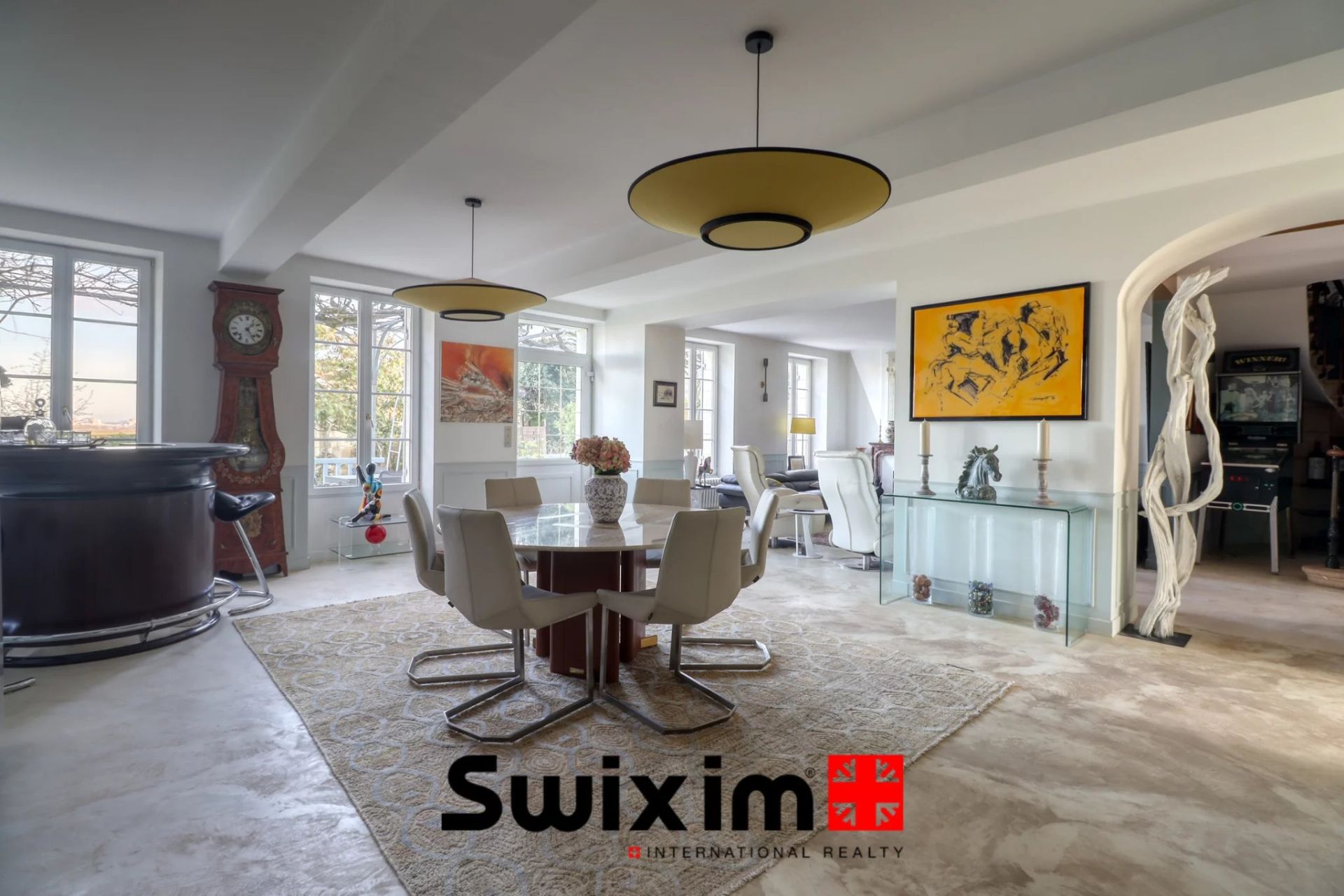 house 10 Rooms for sale on Saint-Estèphe (33180)