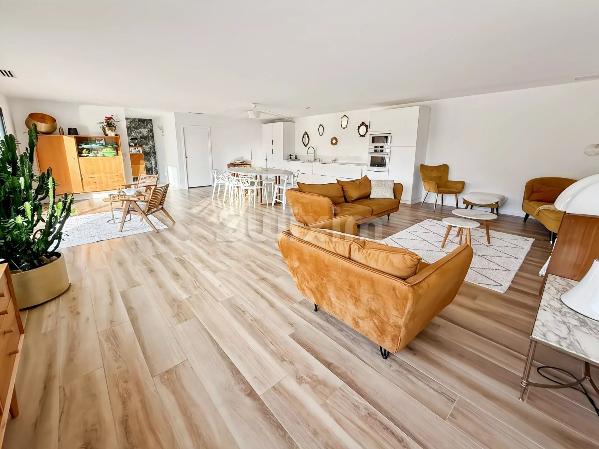 casa 6 Camere in vendita su Bourg-Saint-Andéol (07700)