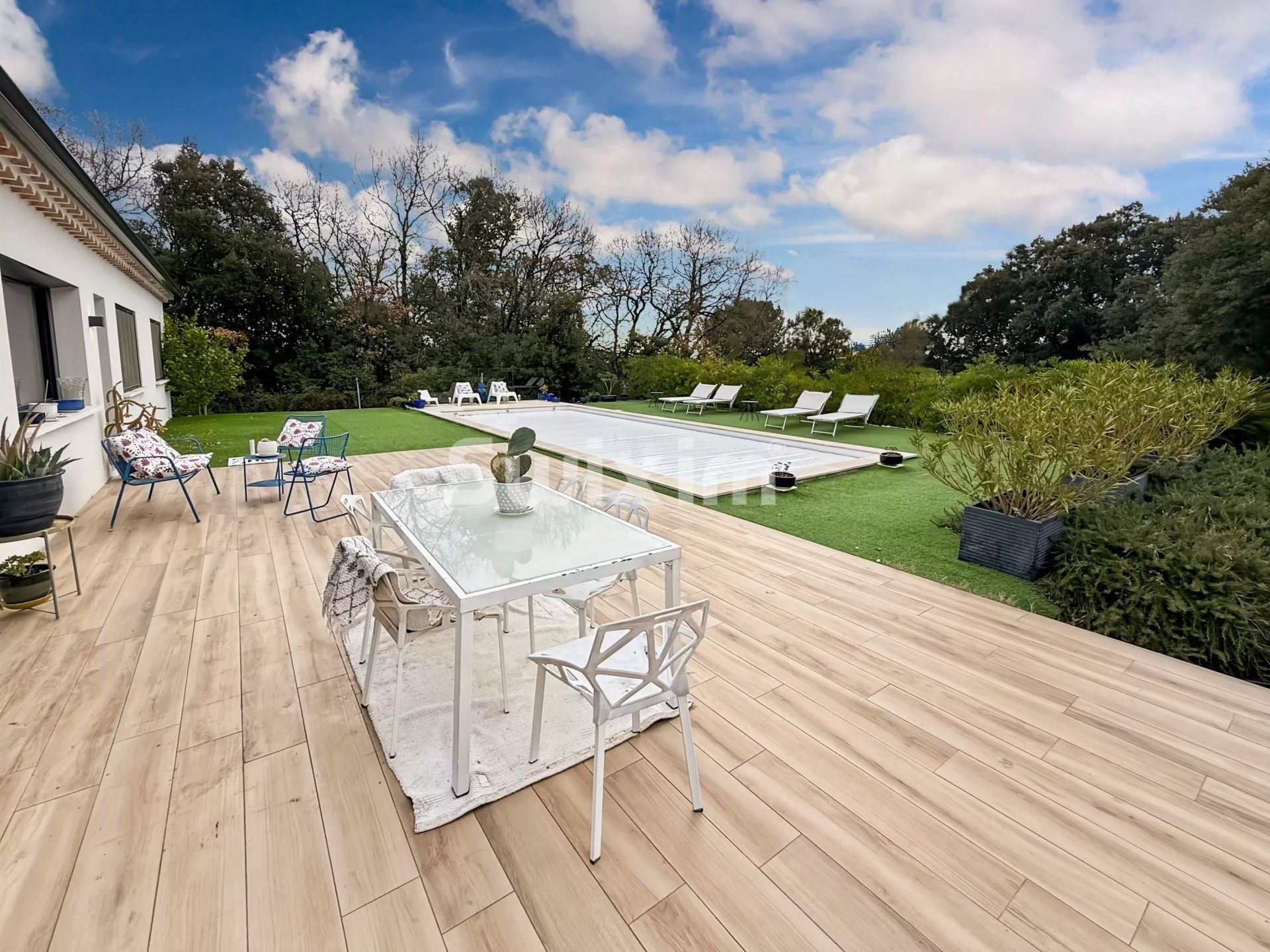 casa 6 Camere in vendita su Bourg-Saint-Andéol (07700)