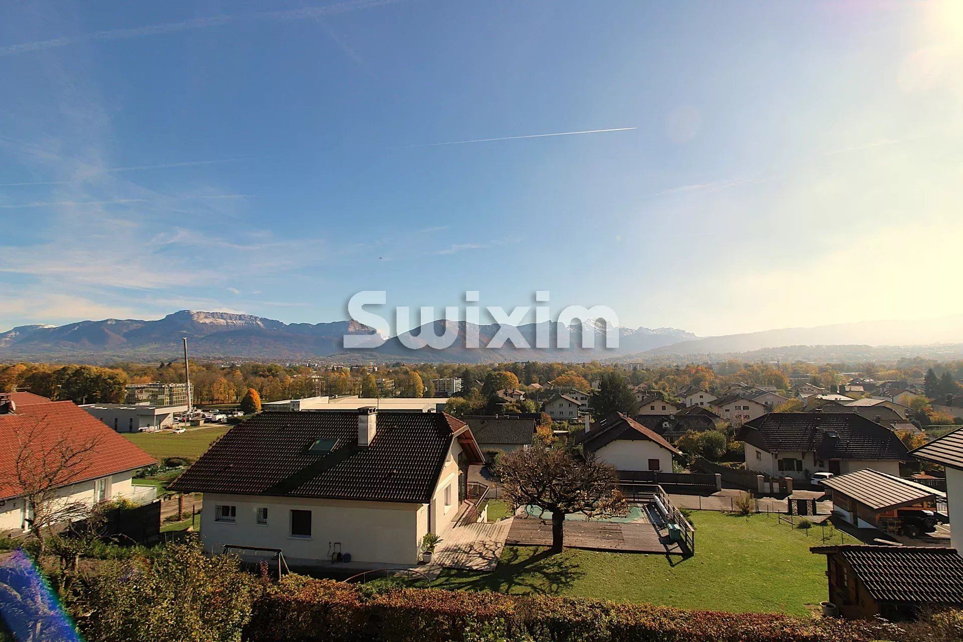 house 8 Rooms for sale on Poisy (74330)