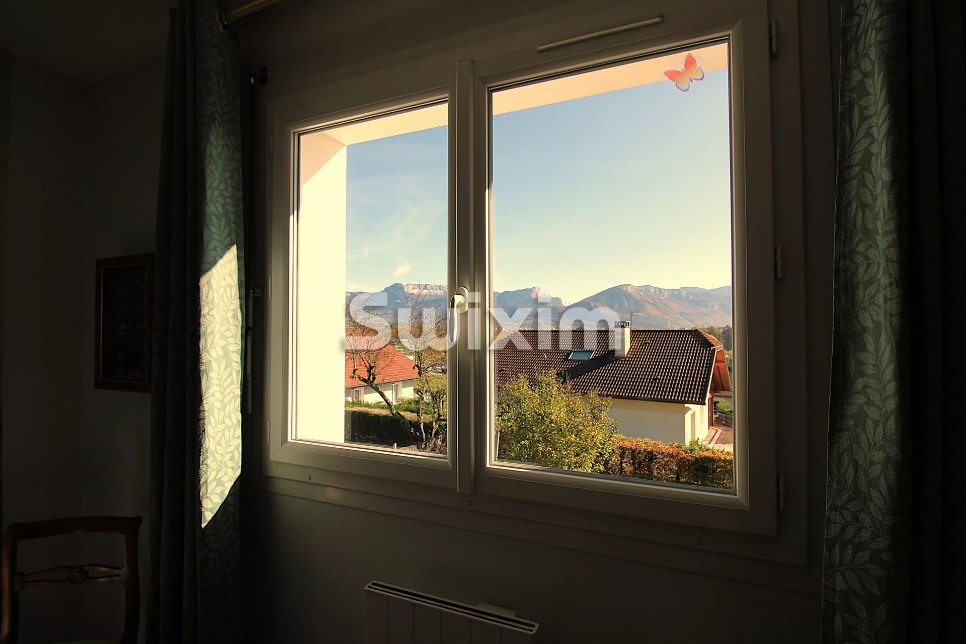 house 8 Rooms for sale on Poisy (74330)