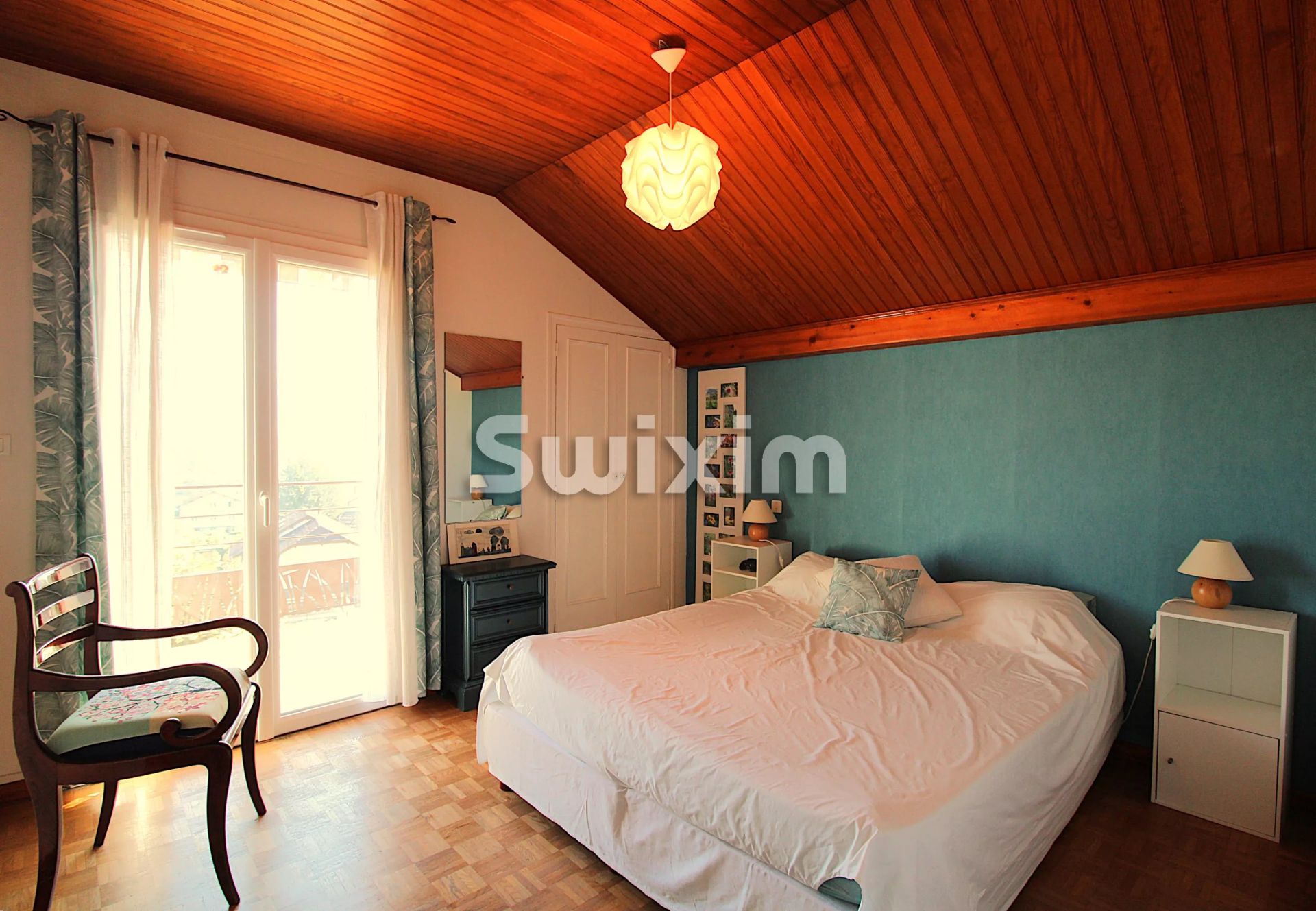 house 8 Rooms for sale on Poisy (74330)