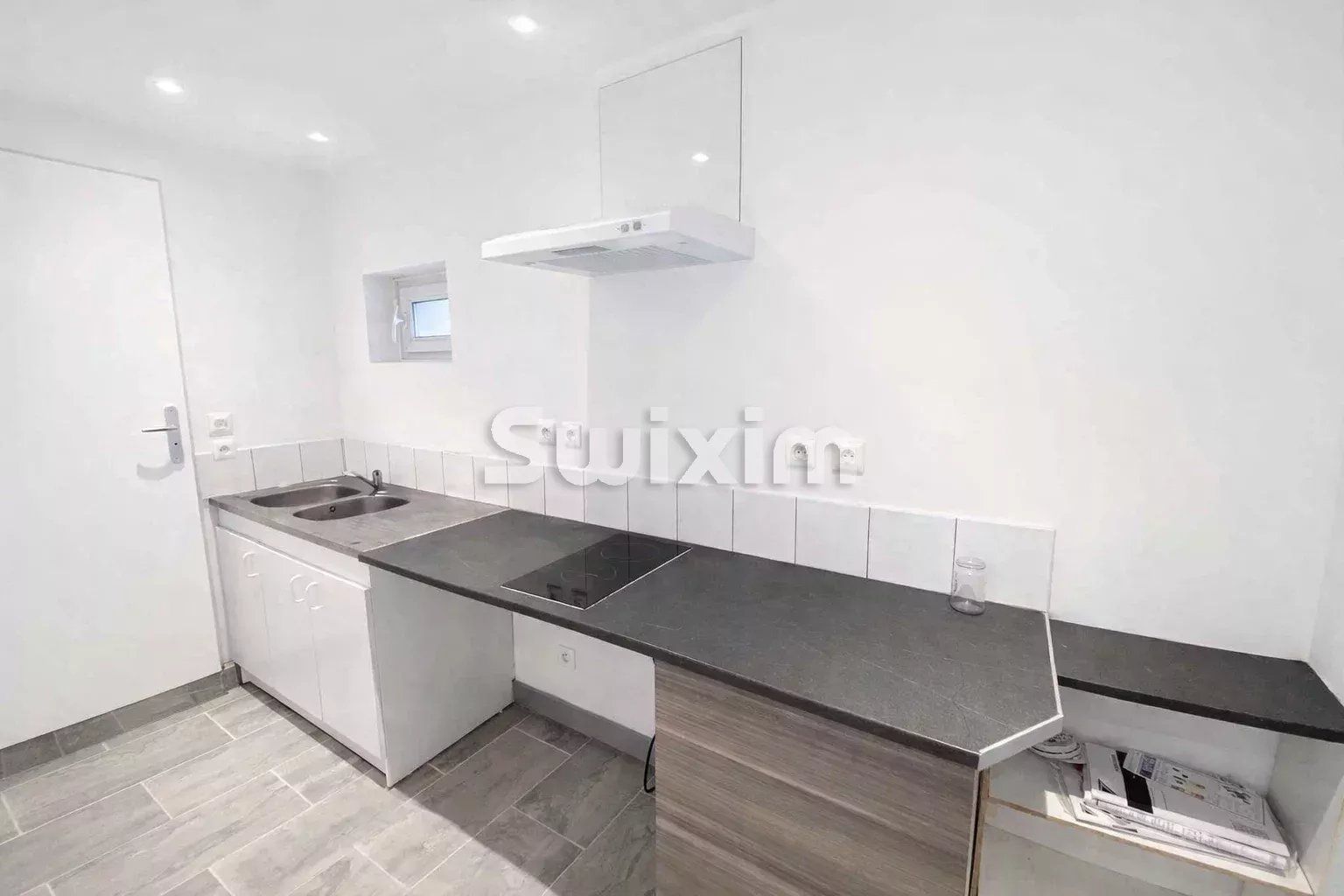 monolocale in affitto su Orange (84100)