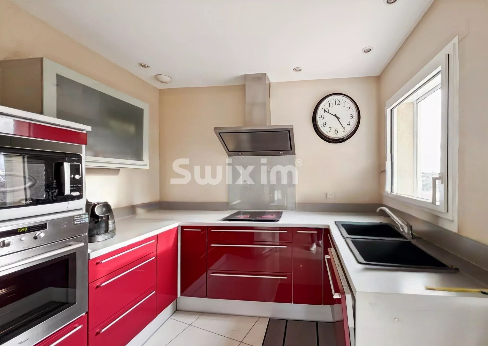 house 6 Rooms for sale on Montjoyer (26230)