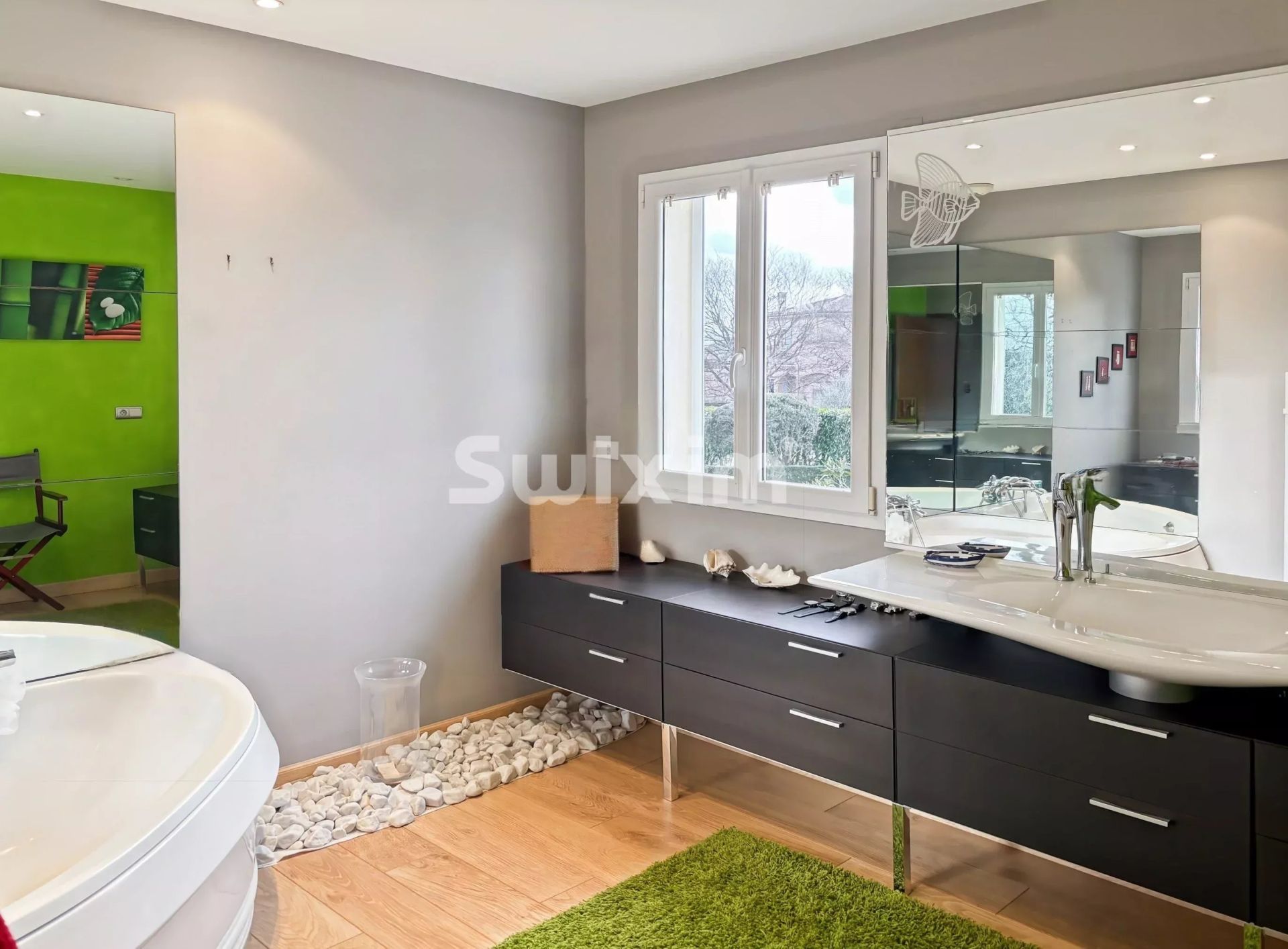 house 6 Rooms for sale on Montjoyer (26230)