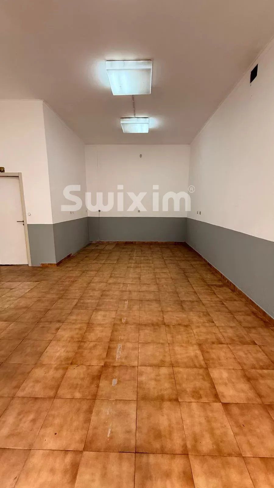 commercial local for sale on Encosta do Sol (2650-1)