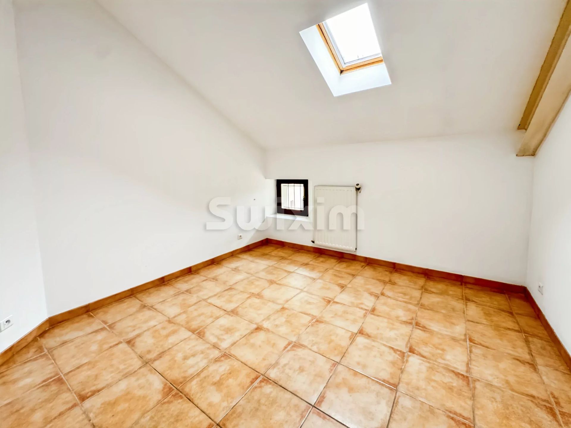 maison 5 Pièces en location sur Saint-Julien-de-Peyrolas (30760)