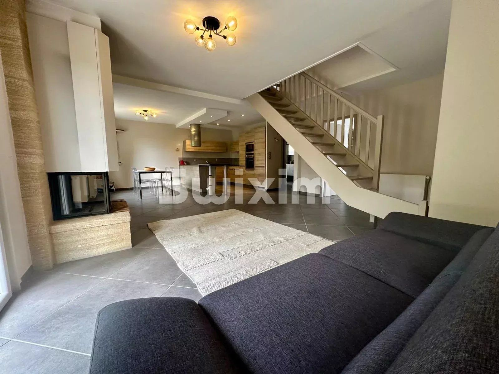 house 4 Rooms for rent on Gex (01170)