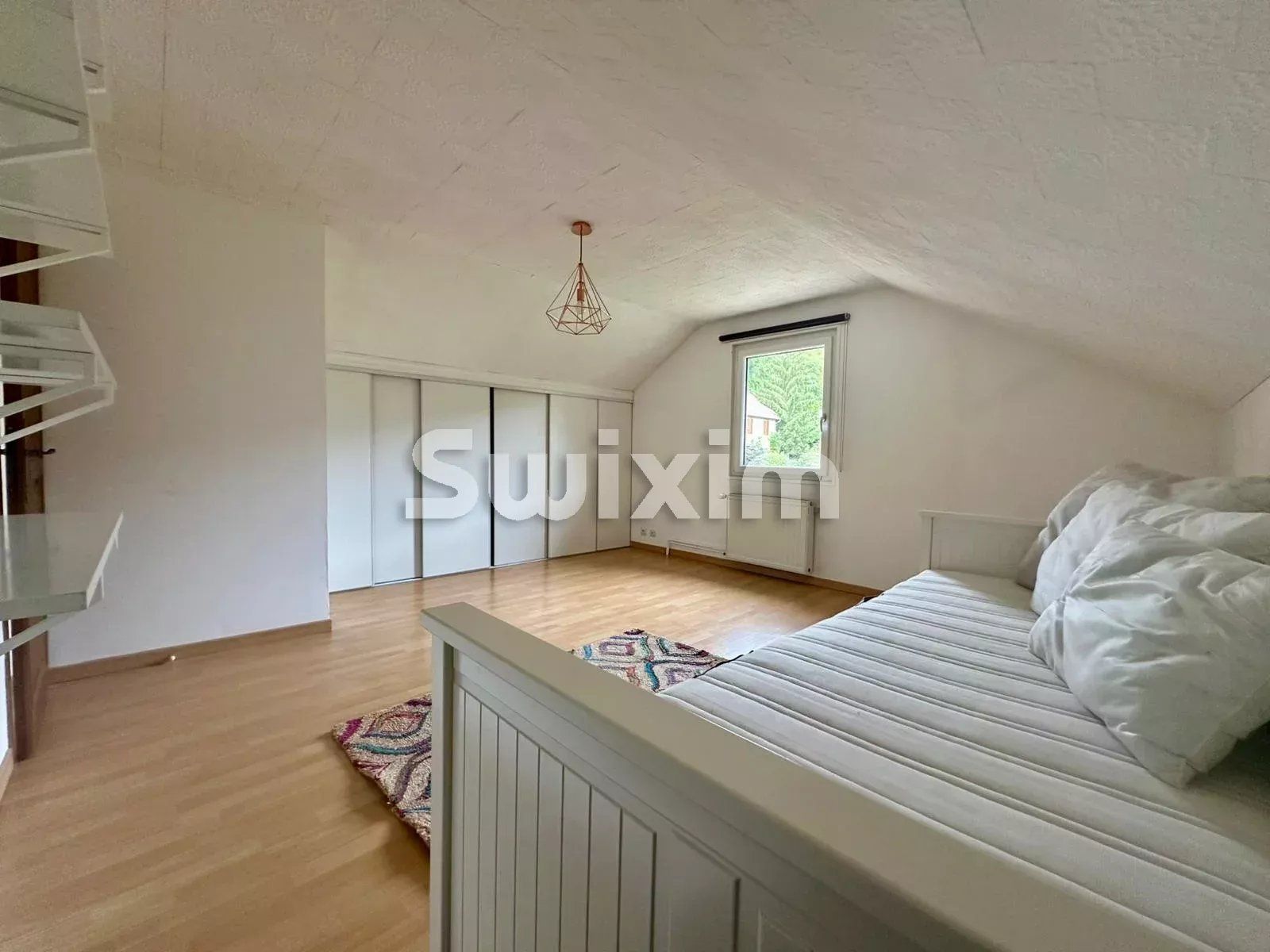 house 4 Rooms for rent on Gex (01170)