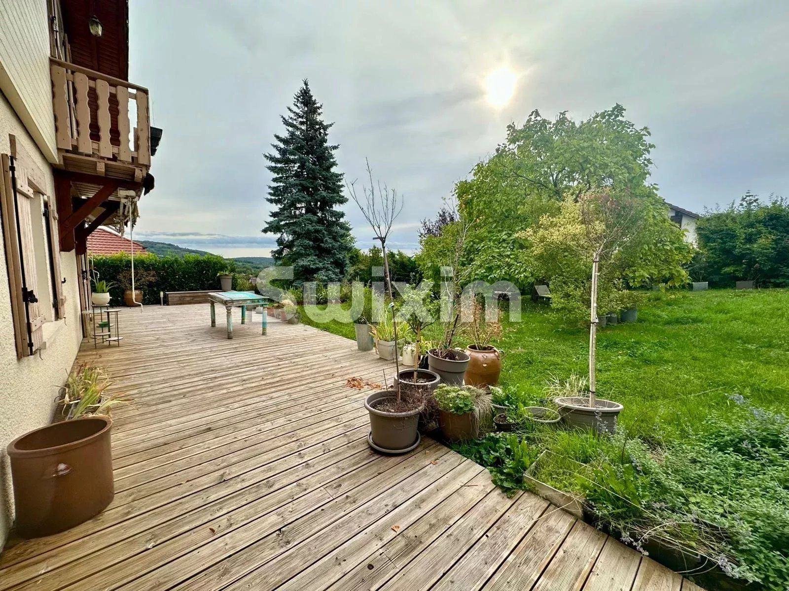 house 4 Rooms for rent on Gex (01170)